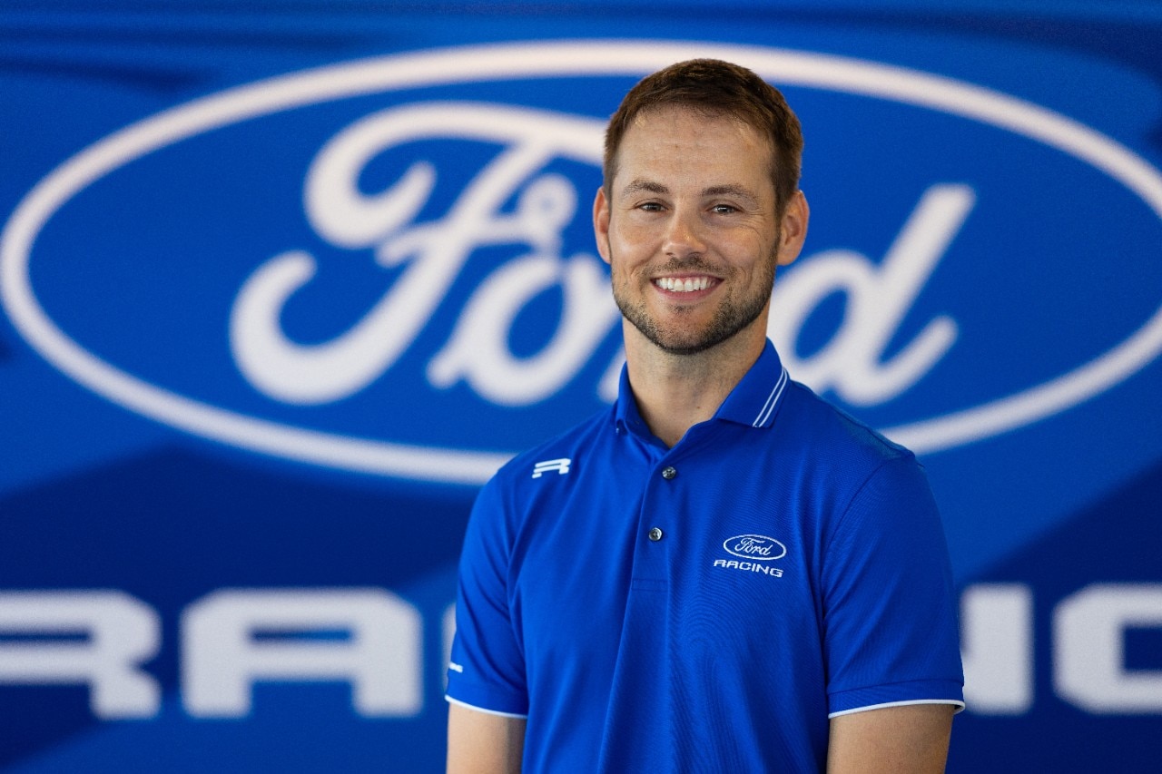 Tom Blomqvist piloto Ford Racing na WEC 2027