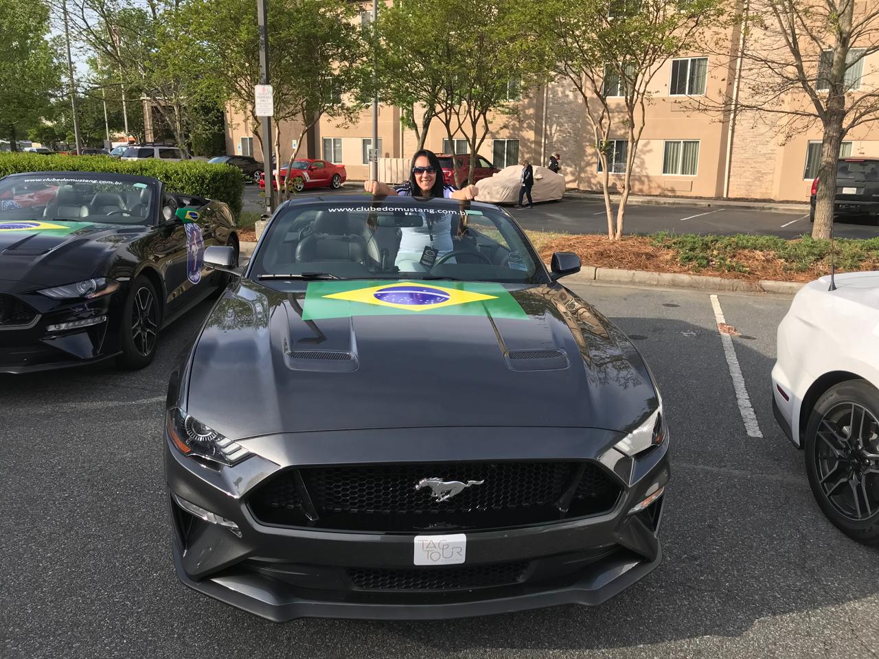 Angelica Cosentino e o Ford Mustang