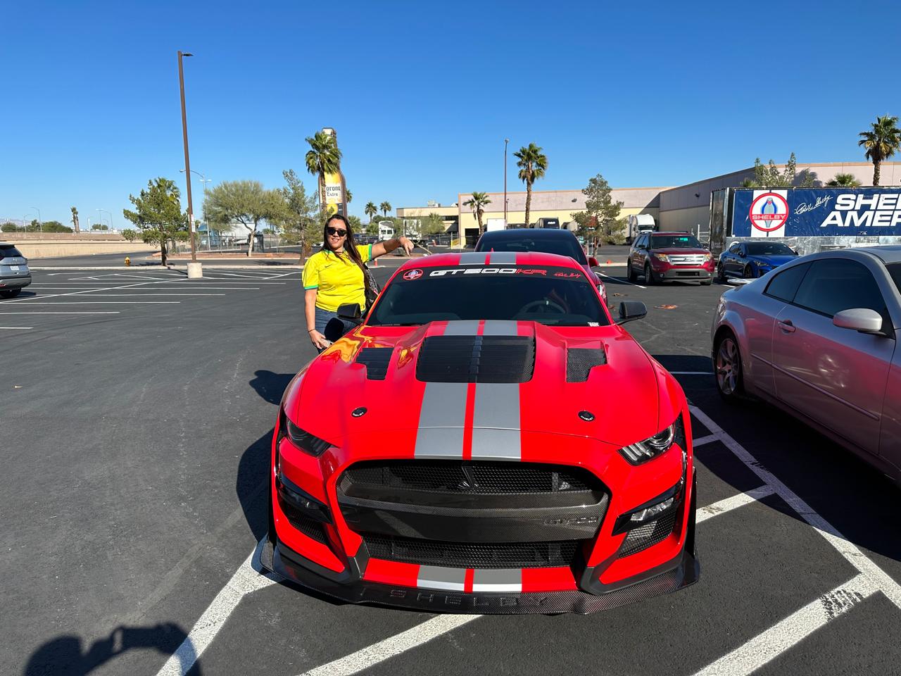 Angelica Cosentino e o Ford Mustang