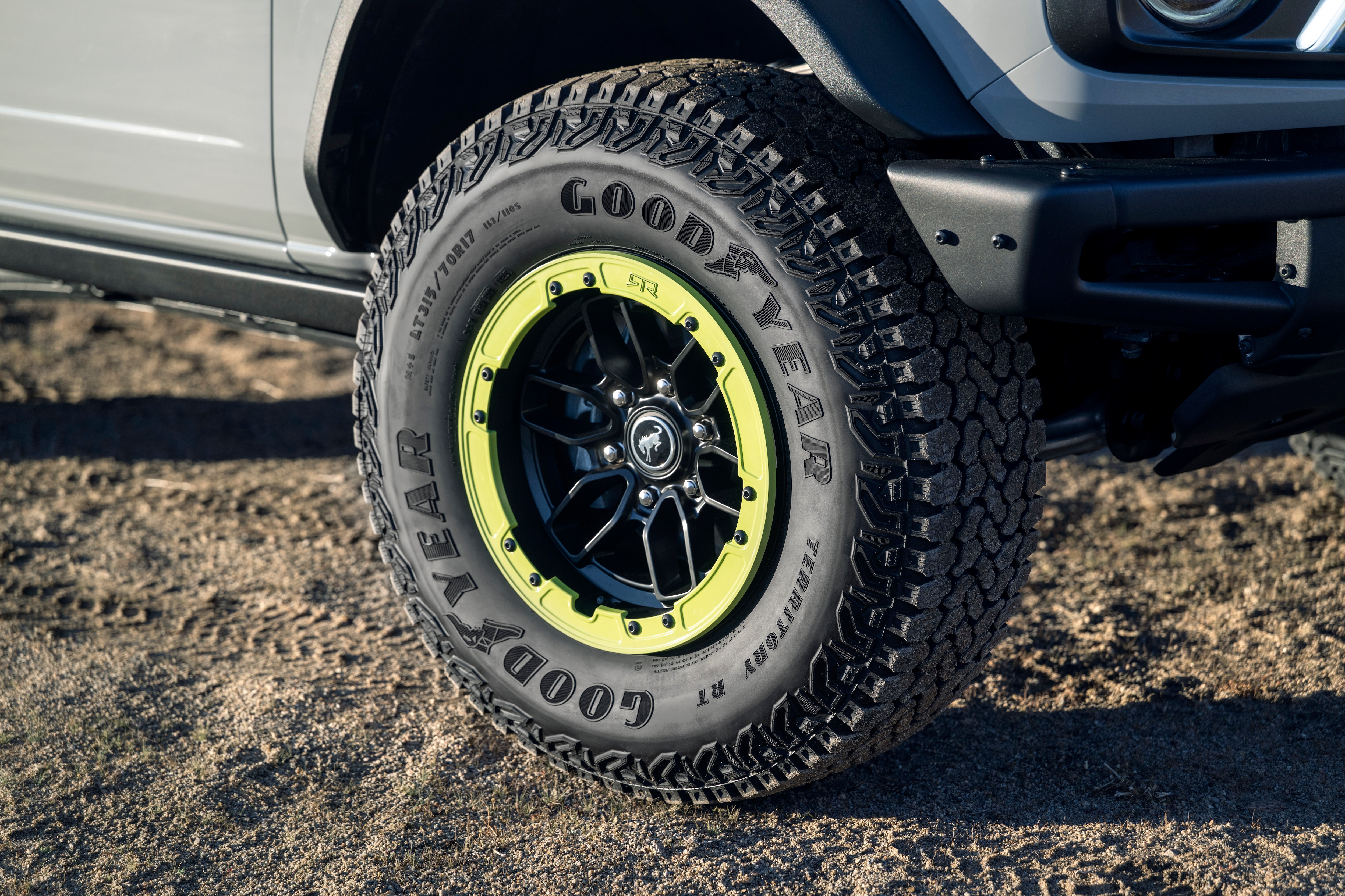 High-clearance suspension and standard 33-inch tires — a combination we’ve never offered on a Bronco before — brings high-speed desert performance to Bronco RTR.