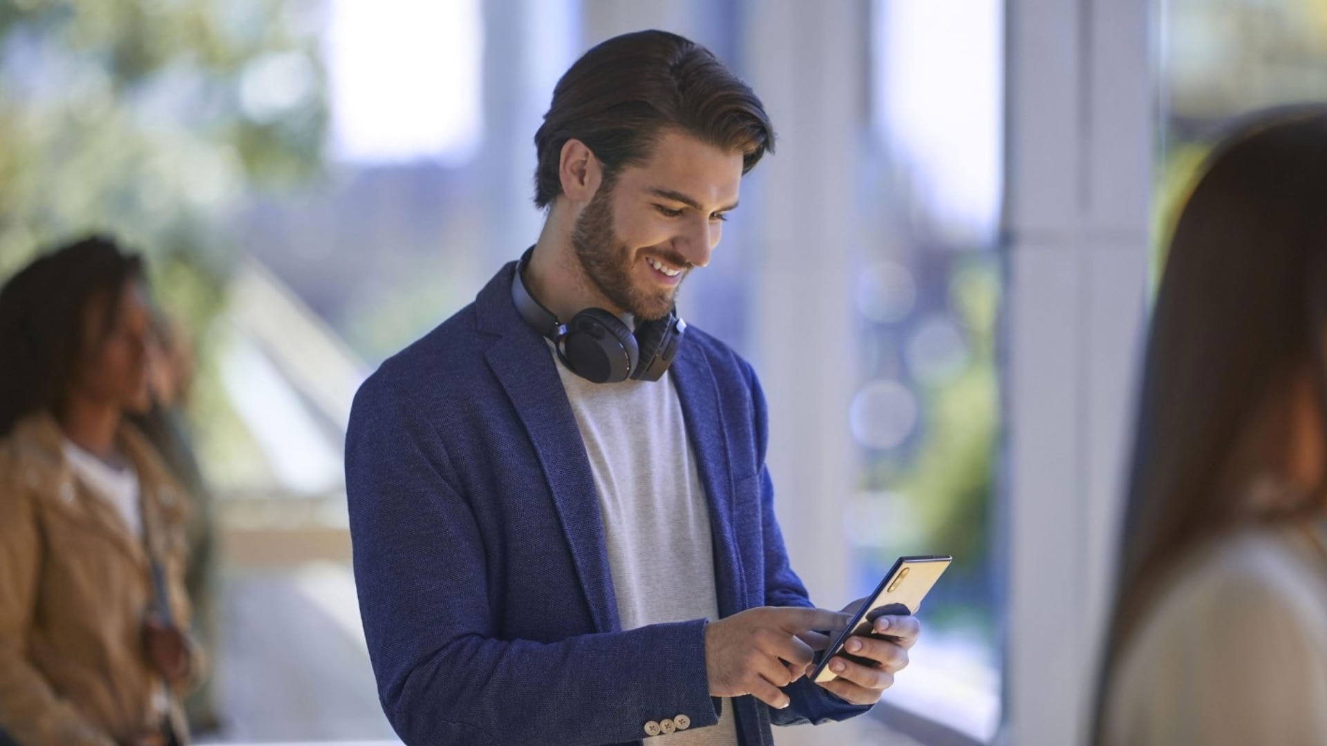 Cliente feliz con financiación online