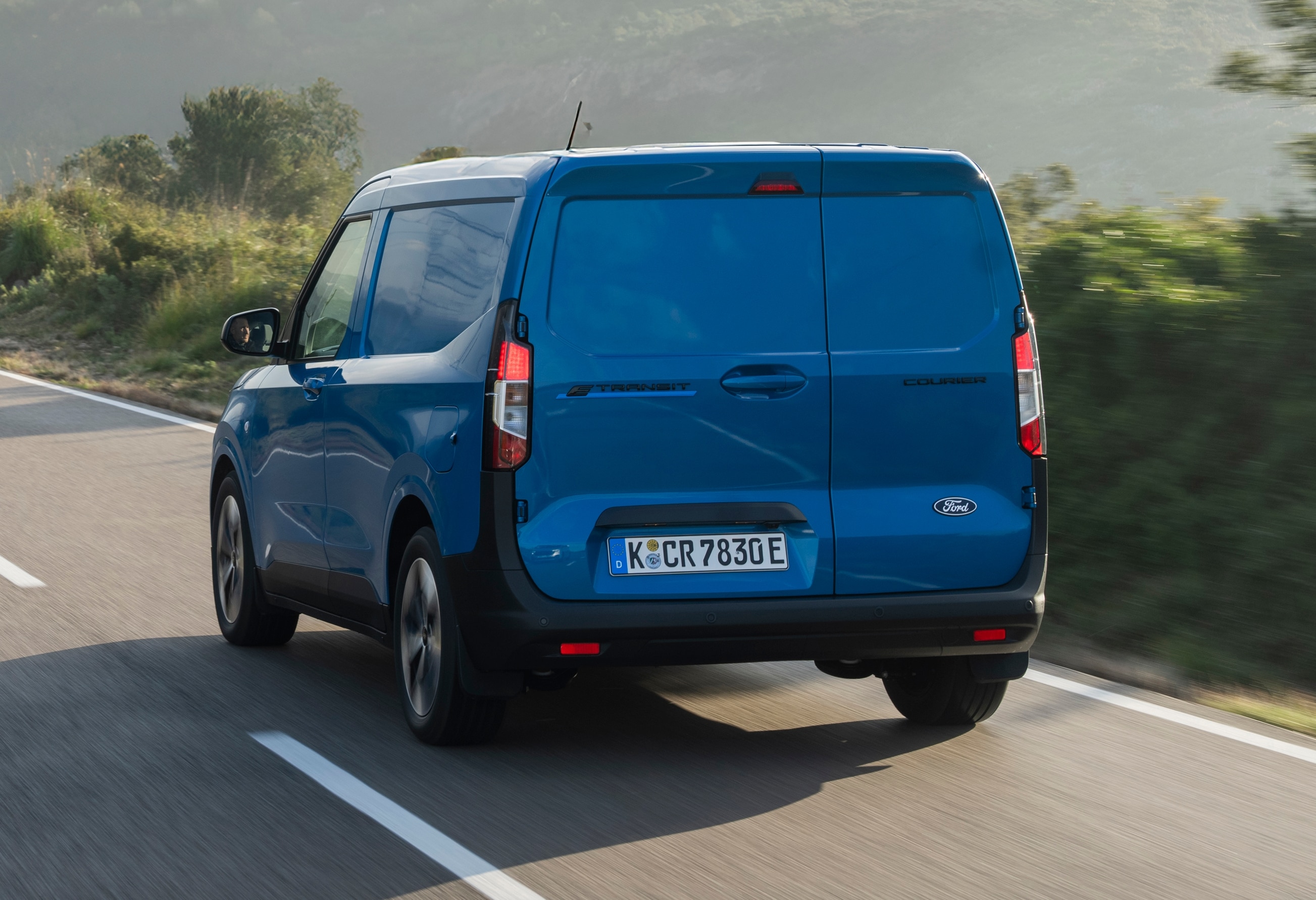 E Transit Courier