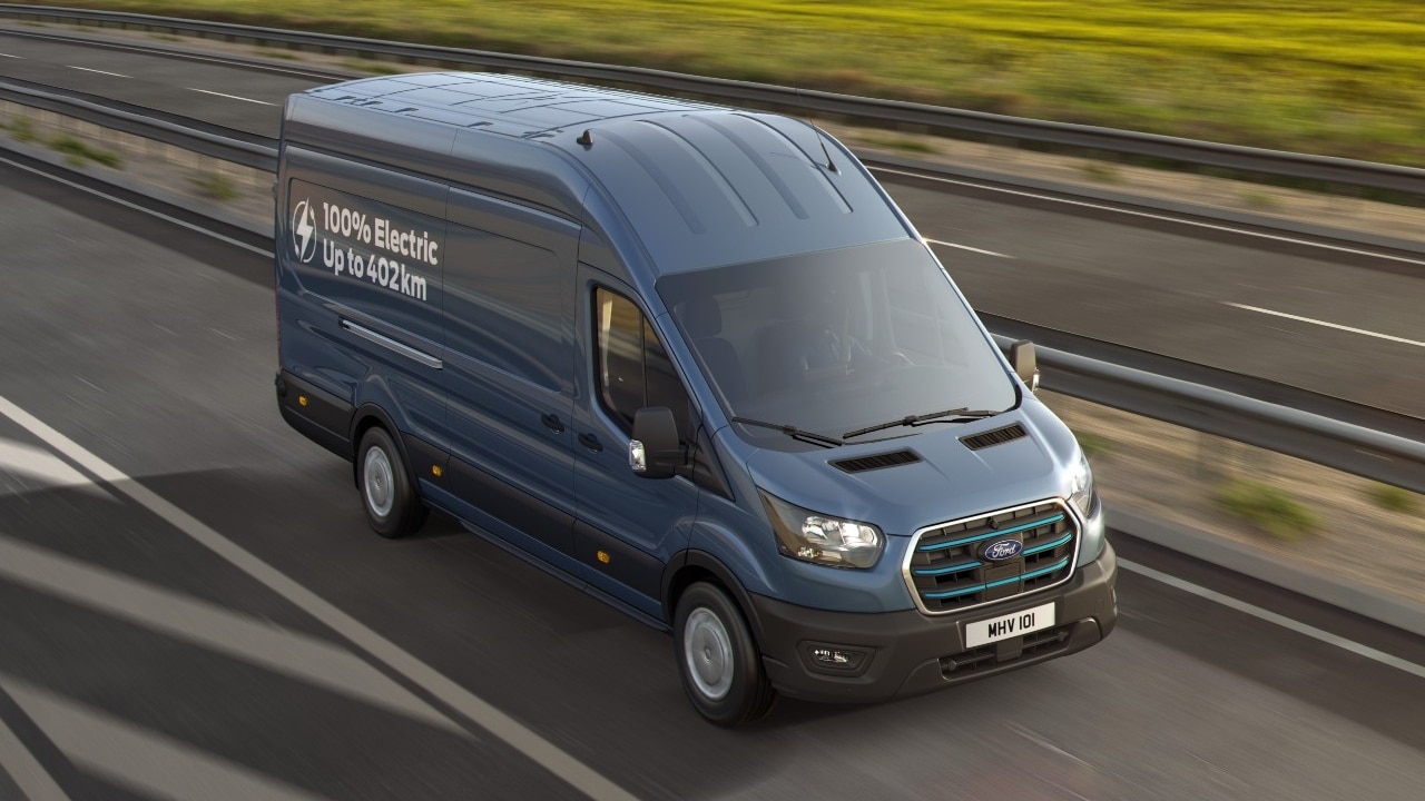 Ford Pro is introducing an extended range option for the E-Transit commercial vehicle, expanding the customer applications for Europe’s best-selling large electric van LICENSE EXPIRES: in perp - LICENSE BY: Charlie Magee LICENSE SCOPE: A - Earned editorial, press releases, press kits. B - All non-broadcast digital and online media. REGION: Europe COPYRIGHT AND IMAGE RIGHTS: This content is solely for editorial use and for providing individual users with information. Any storage in databases, or any distribution to third parties within the scope of commercial use, or for commercial use is permitted with written consent from Ford of Europe only.
