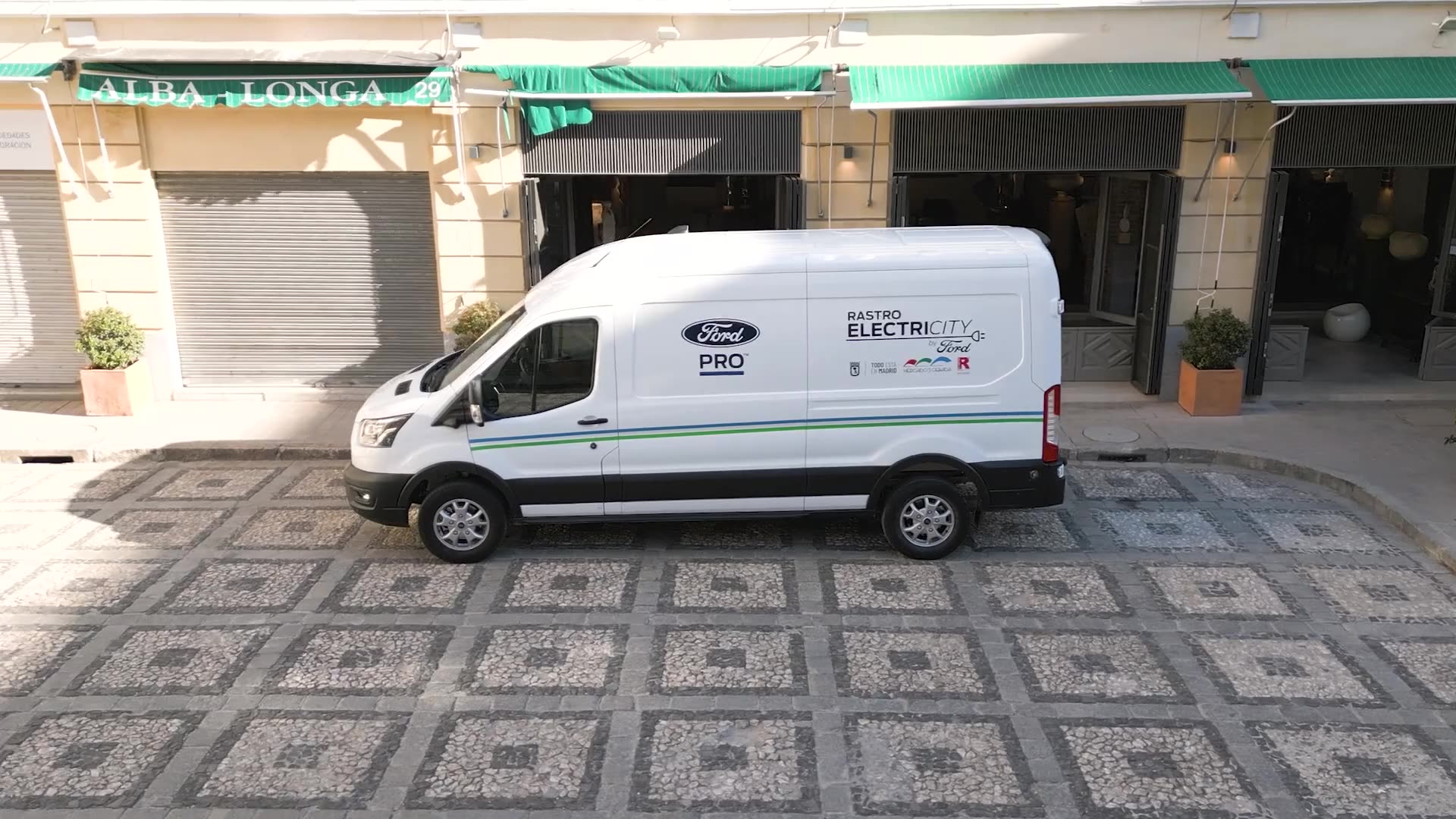 Small Businesses Could Save €14,000 Per Van by Going Electric. LICENSE EXPIRES: In Perpetuity - LICENSE BY: Código Media LICENSE SCOPE: A - Earned editorial, press releases, press kits. B - All non-broadcast digital and online media. C - All non-broadcast digital and online media, plus Retail and POS (showrooms, events etc). D - All print media (newspaper, magazine etc) REGION: Global COPYRIGHT AND IMAGE RIGHTS: This content is solely for editorial use and for providing individual users with information. Any storage in databases, or any distribution to third parties within the scope of commercial use, or for commercial use is permitted with written consent from Ford of Europe only.