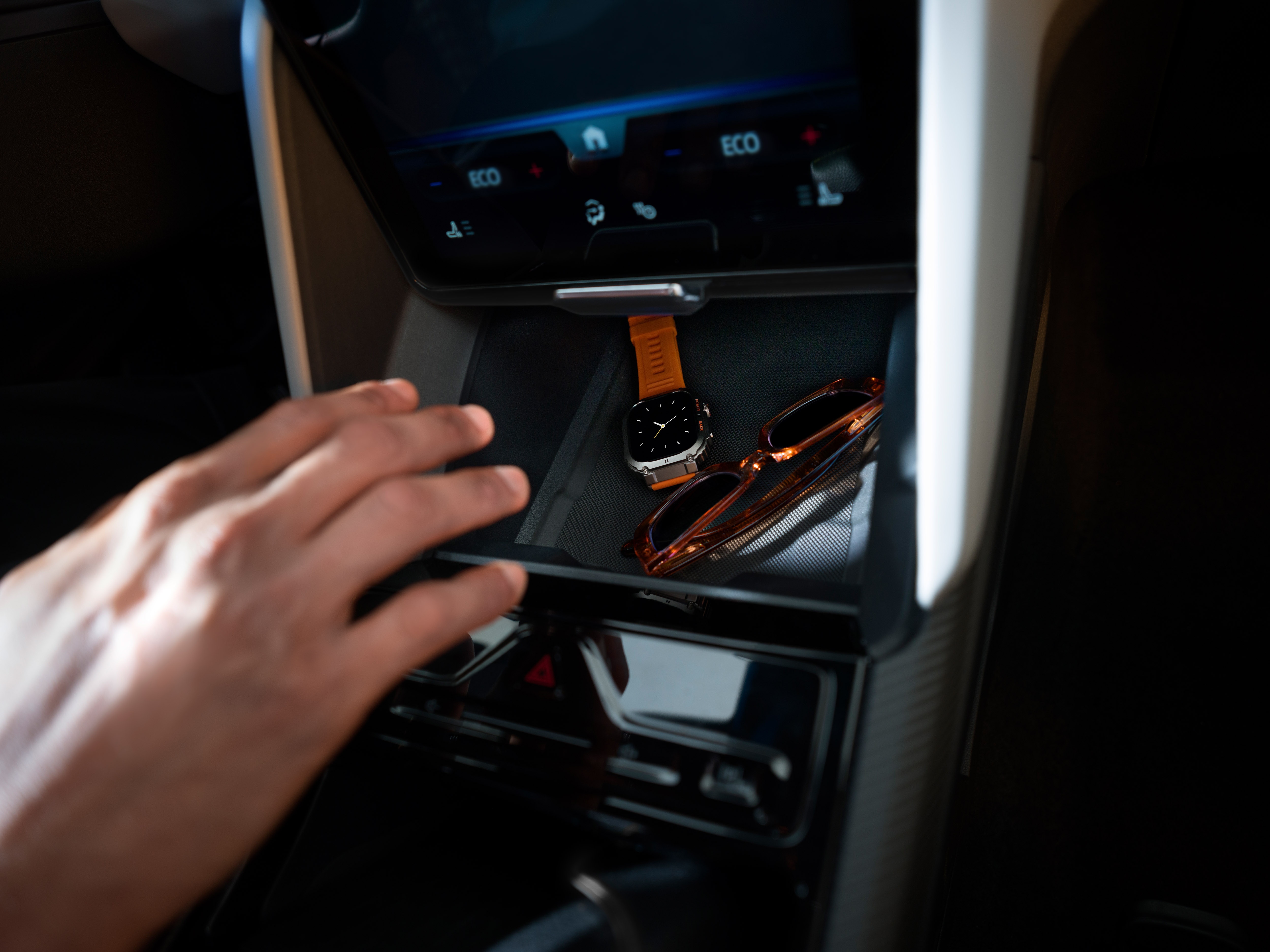 2024 Ford Capri. LICENSE EXPIRES: In perpetuity - LICENSE BY: Makerhouse LICENSE SCOPE: A - Earned editorial, press releases, press kits. B - All non-broadcast digital and online media. C - All non-broadcast digital and online media, plus Retail and POS (showrooms, events etc). D - All print media (newspaper, magazine etc) REGION: Global COPYRIGHT AND IMAGE RIGHTS: This content is solely for editorial use and for providing individual users with information. Any storage in databases, or any distribution to third parties within the scope of commercial use, or for commercial use is permitted with written consent from Ford of Europe only.