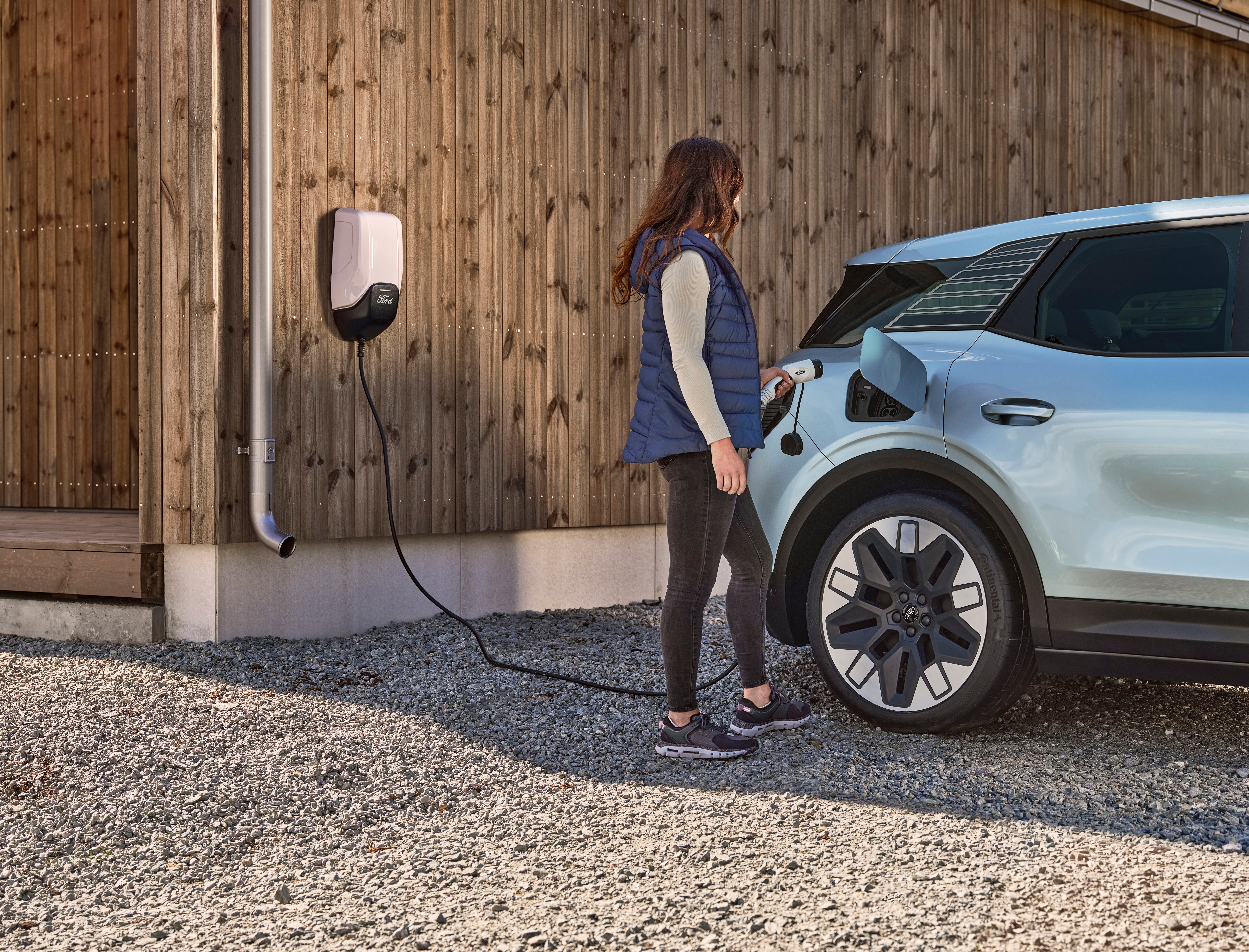 Božične igre z energijo: vodnik po bontonu polnjenja električnih vozil