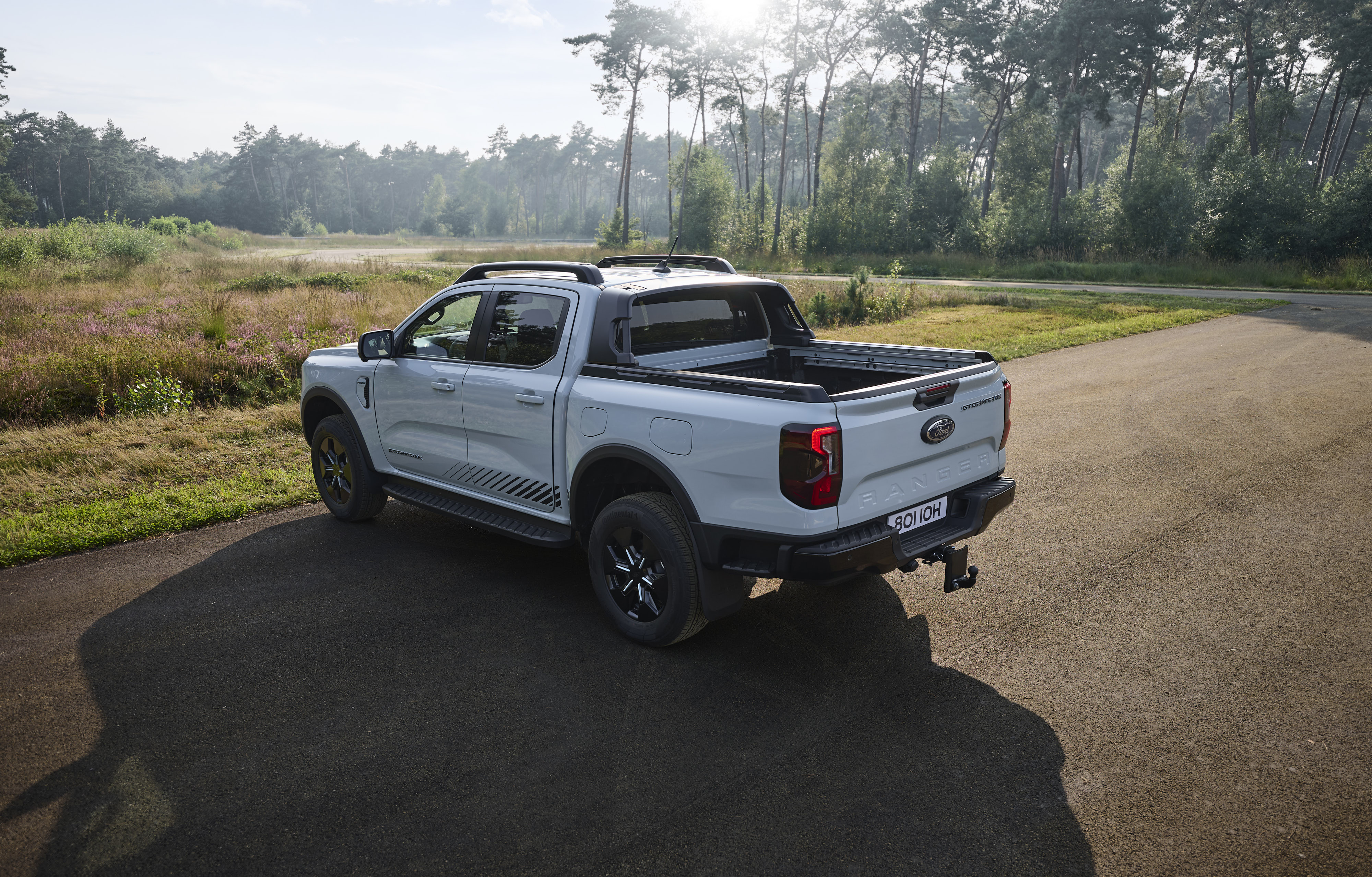 No-compromise Ranger Plug-in Hybrid (PHEV) joins the Ranger lineup this year with the most torque of any production Ranger and a 43 km EV range LICENSE EXPIRES: In Perp- LICENSE BY: Makerhouse LICENSE SCOPE: A - Earned editorial, press releases, press kits. B - All non-broadcast digital and online media. C - All non-broadcast digital and online media, plus Retail and POS (showrooms, events etc). D - All print media (newspaper, magazine etc) REGION: Europe COPYRIGHT AND IMAGE RIGHTS: This content is solely for editorial use and for providing individual users with information. Any storage in databases, or any distribution to third parties within the scope of commercial use, or for commercial use is permitted with written consent from Ford of Europe only.