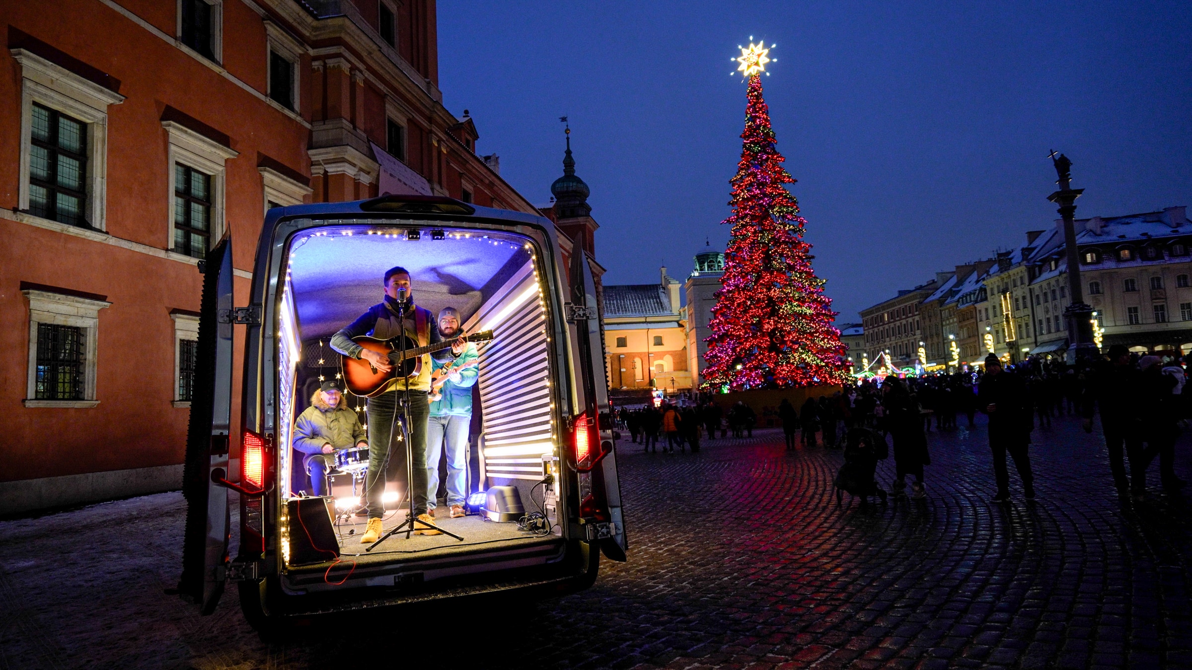 In 2023, Polish country band Electric Cowboyz used an E-Transit for their Christmas performance.