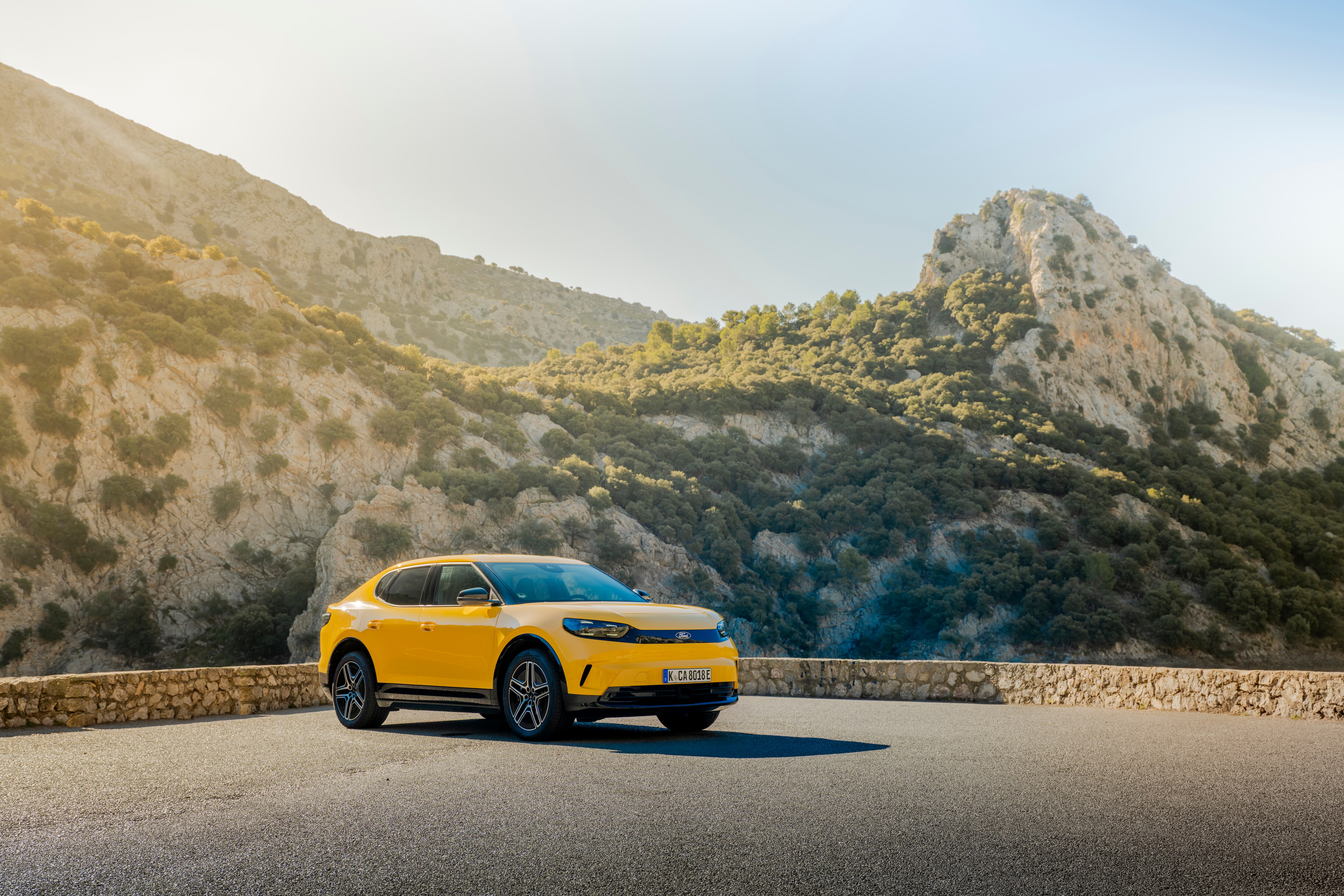 Ford Capri 2026 - License valid for earned editorial, press releases, press kits until 28th September 2028. All non-broadcast digital and online media Region: Europe. This content is solely for editorial use and for providing individual users with information. Any storage in databases, or any distribution to third parties within the scope of commercial use, or for commercial use is permitted with written consent from Ford in Europe GmbH only.