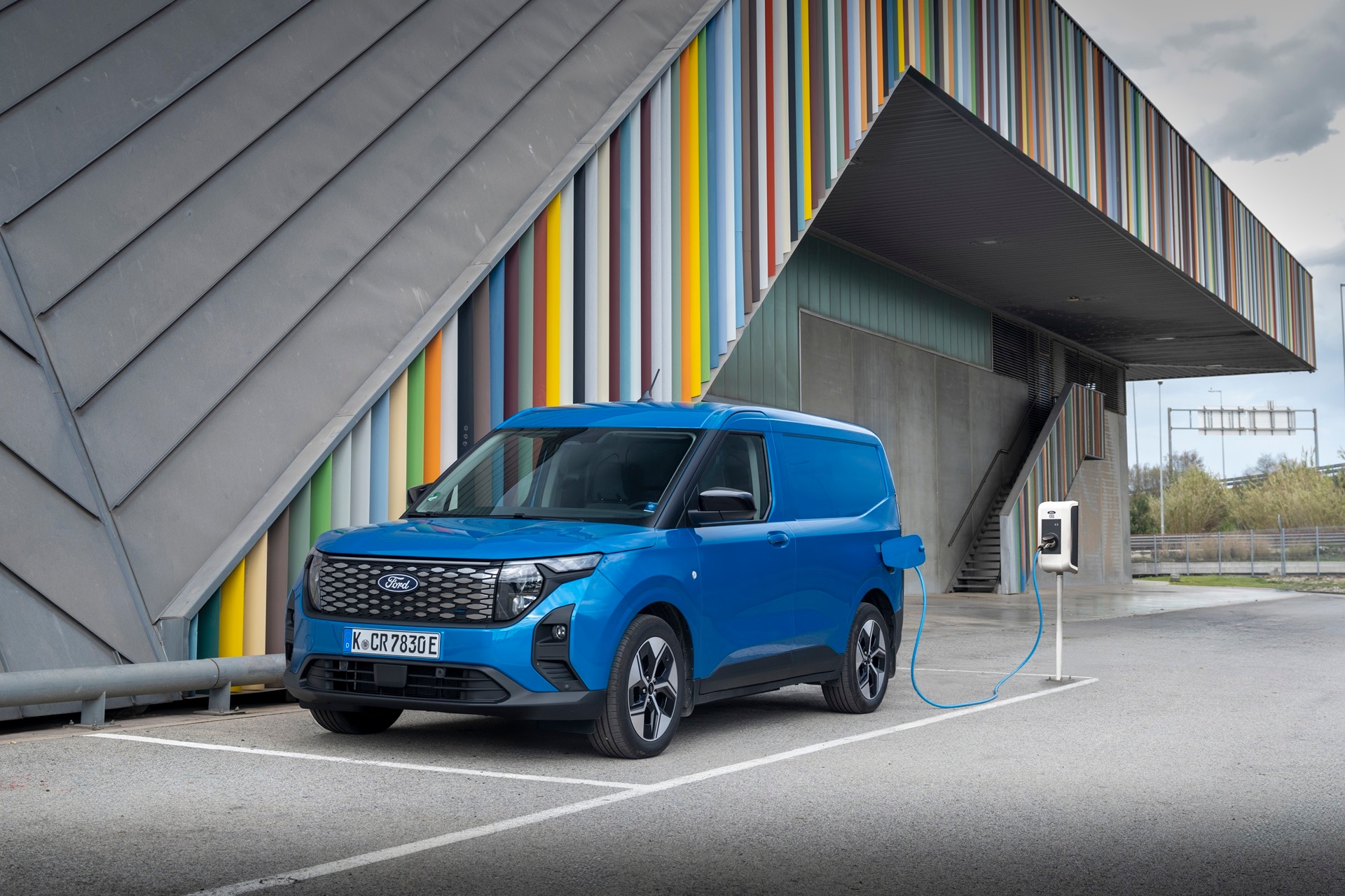 E-Transit Courier on charge