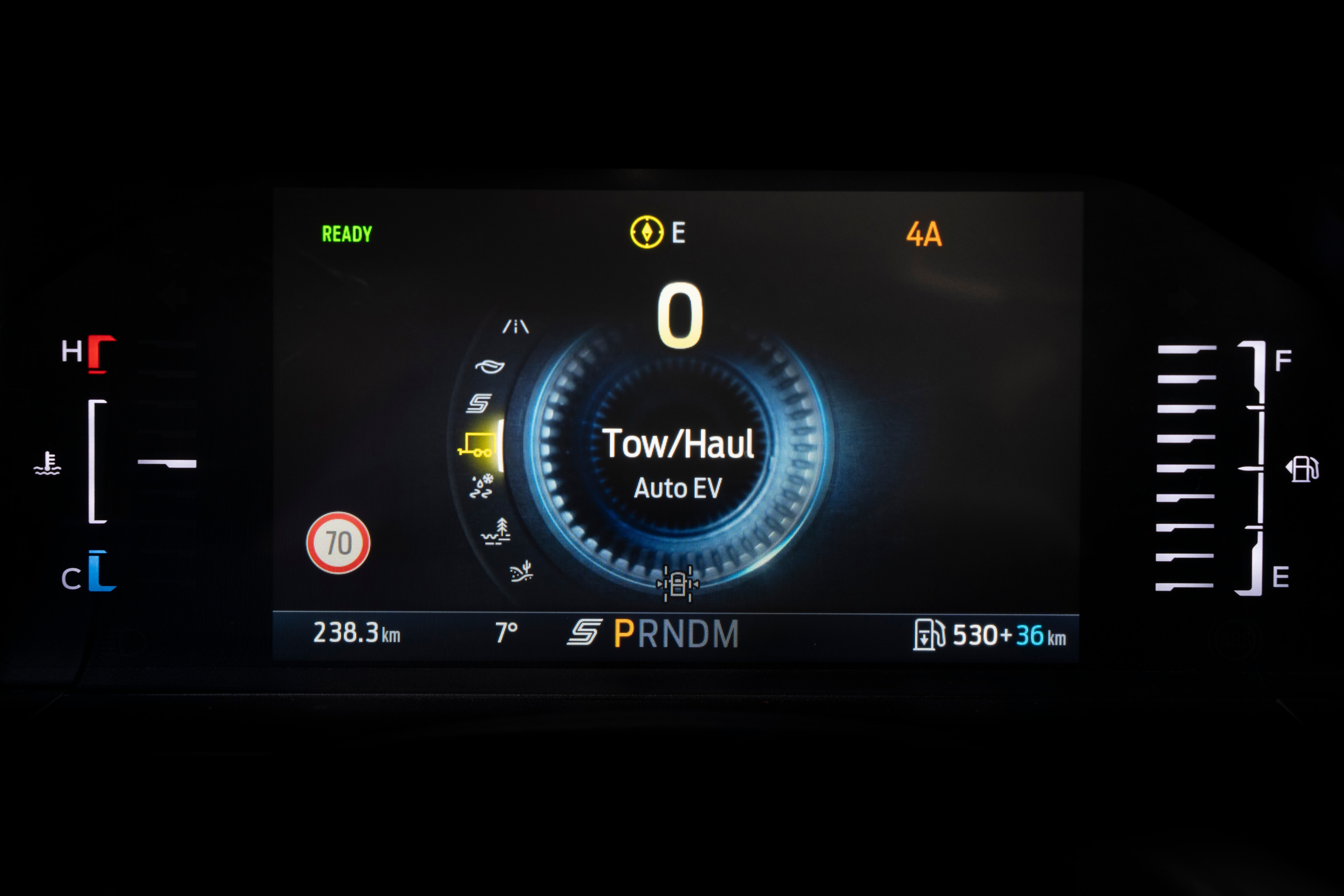 Ranger PHEV's Tow/Haul Mode works hand-in-hand with the electrified powertrain to optimise pulling power.