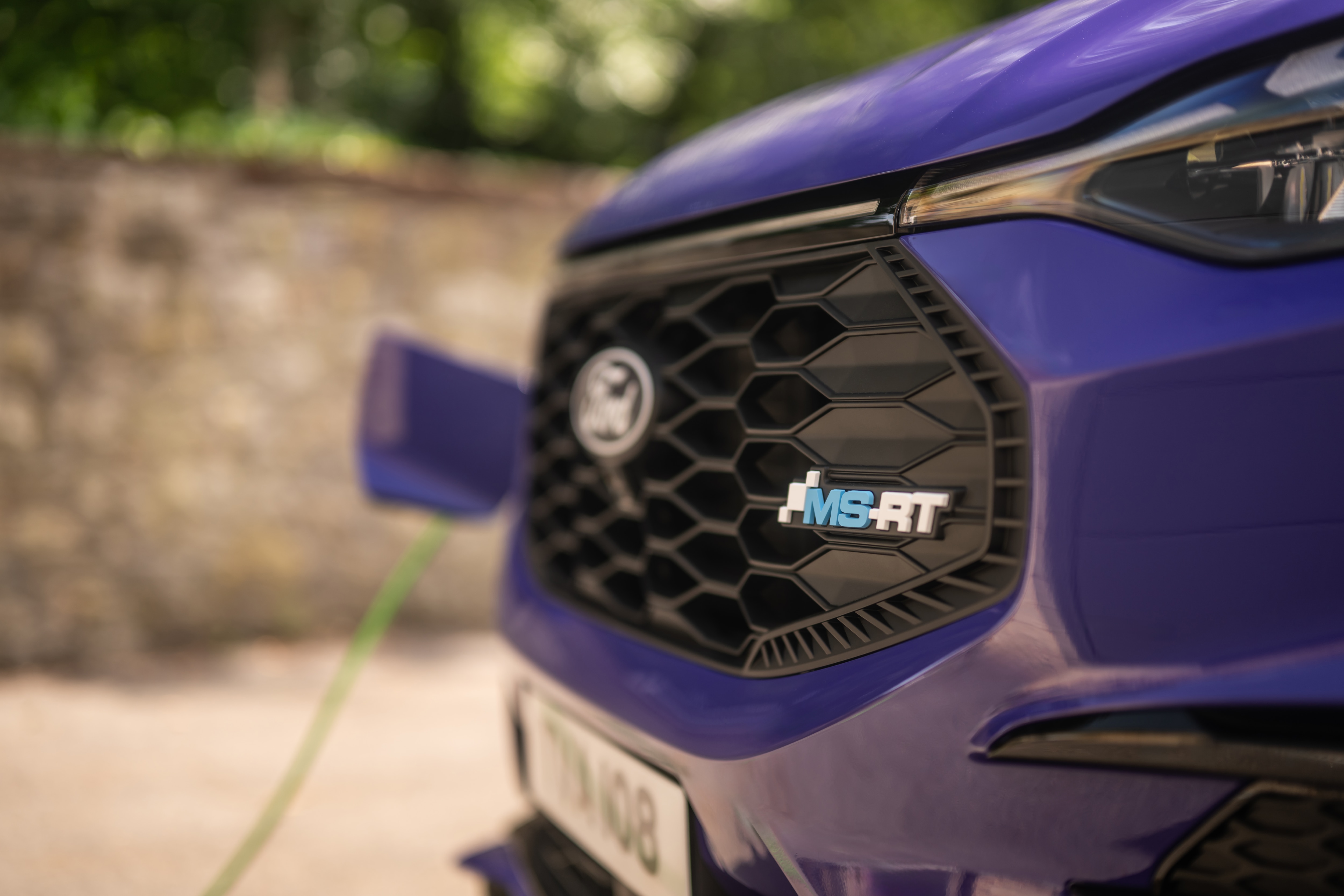 The electric Ford E-Tourneo Custom MS-RT. License valid for earned editorial, press releases, press kits. All non-broadcast digital and online media Region: Global. This content is solely for editorial use and for providing individual users with information. Any storage in databases, or any distribution to third parties within the scope of commercial use, or for commercial use is permitted with written consent from Ford in Europe GmbH only.