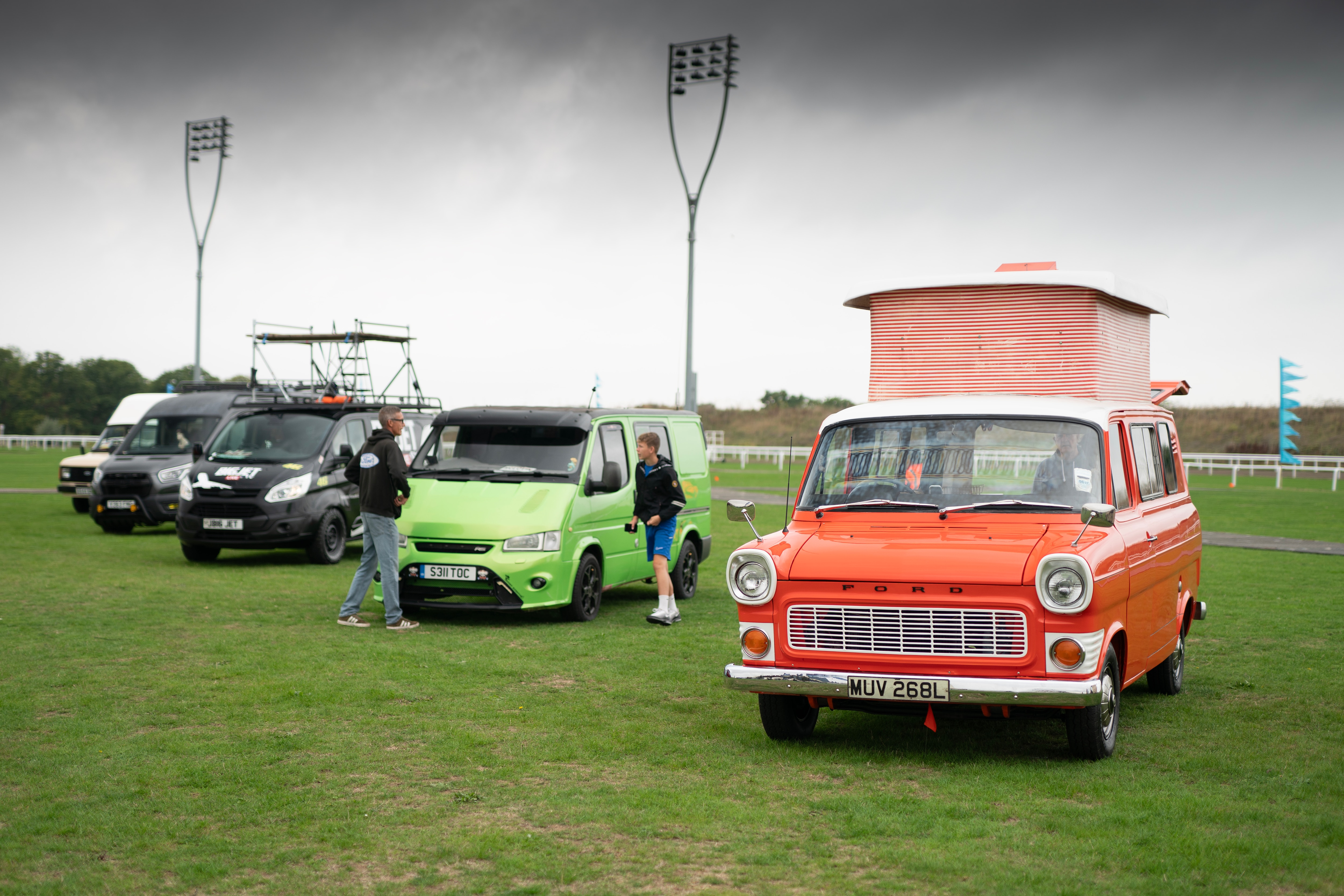 Transit: for work and play. License valid for earned editorial, press releases, press kits. All non-broadcast digital and online media Region: Global. This content is solely for editorial use and for providing individual users with information. Any storage in databases, or any distribution to third parties within the scope of commercial use, or for commercial use is permitted with written consent from Ford in Europe GmbH only.