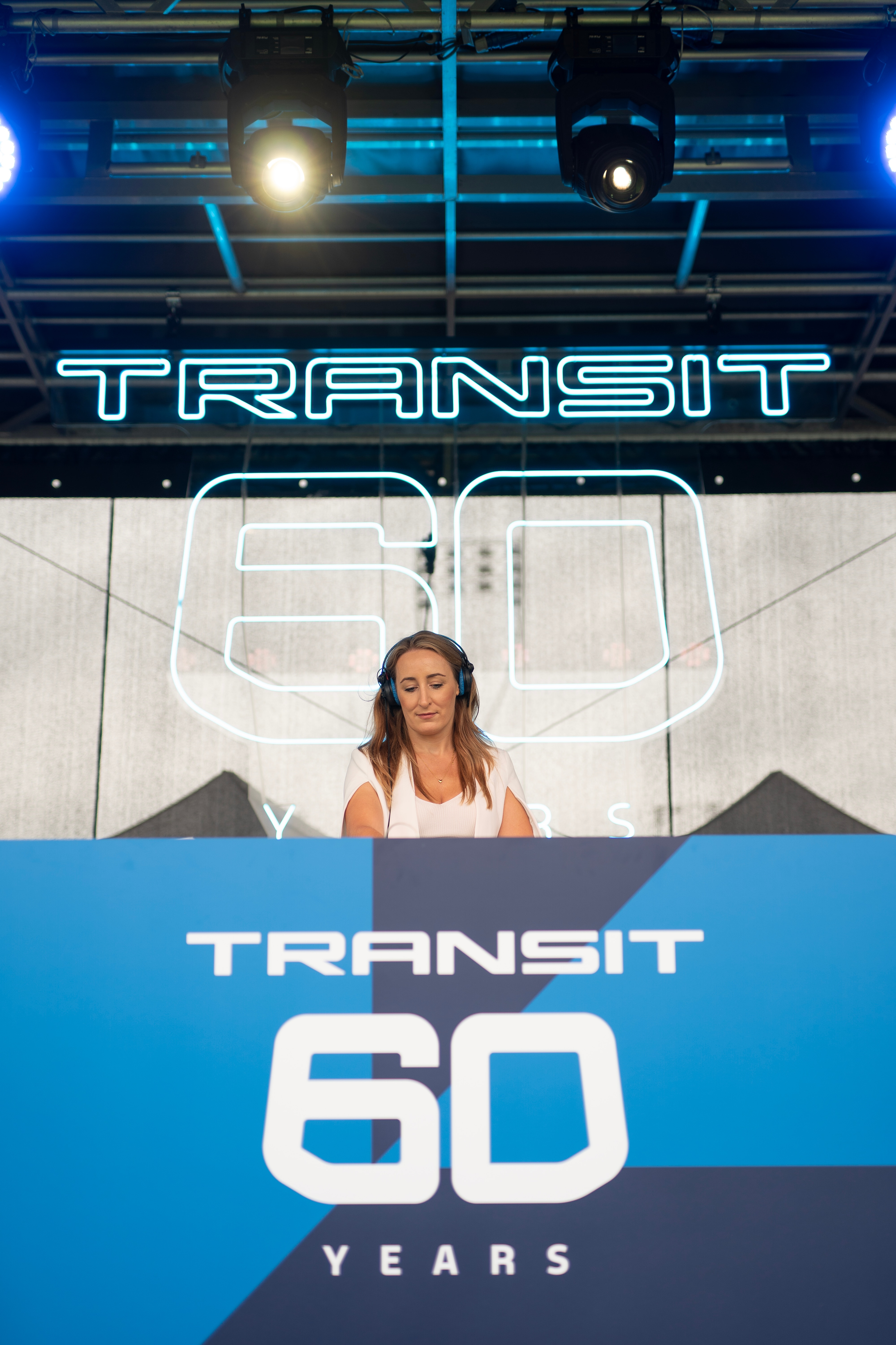 DJ Steph got everyone moving. License valid for earned editorial, press releases, press kits. All non-broadcast digital and online media Region: Global. This content is solely for editorial use and for providing individual users with information. Any storage in databases, or any distribution to third parties within the scope of commercial use, or for commercial use is permitted with written consent from Ford in Europe GmbH only.