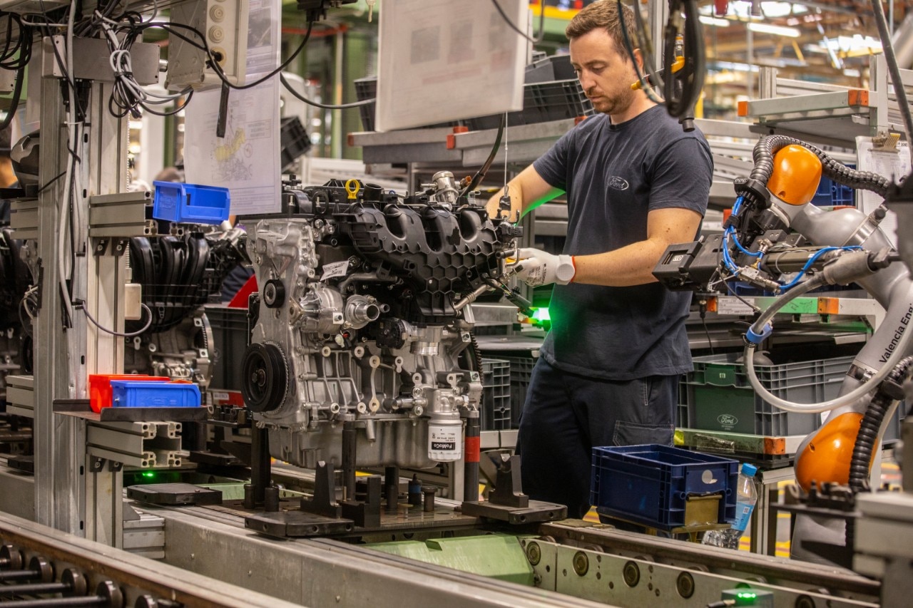 ford and geely auto join forces in europe 13