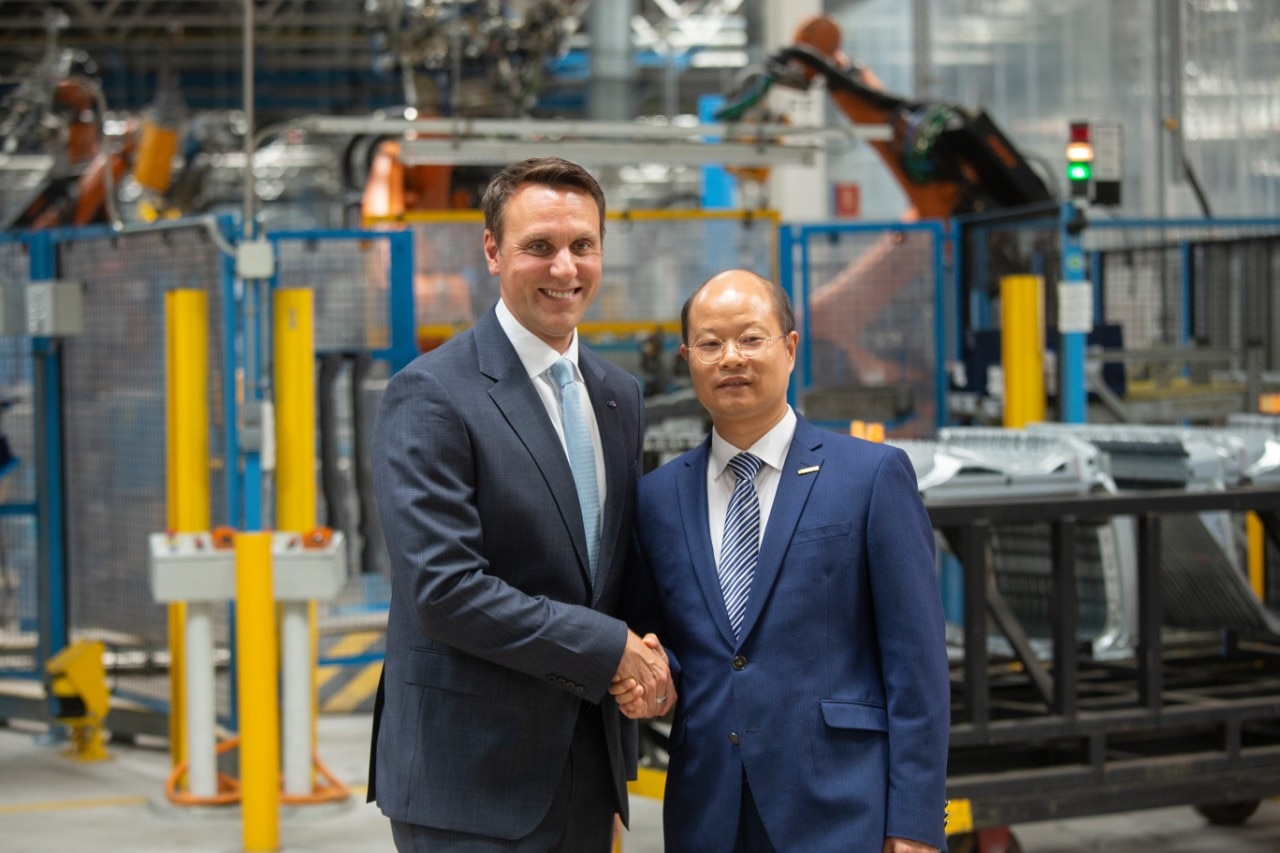 ford and geely auto join forces in europe 4