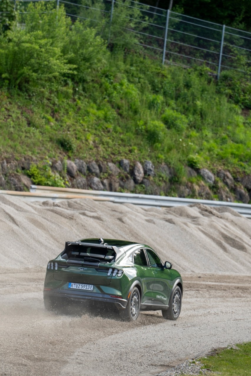 2026 ford mustang mach-e rally 18