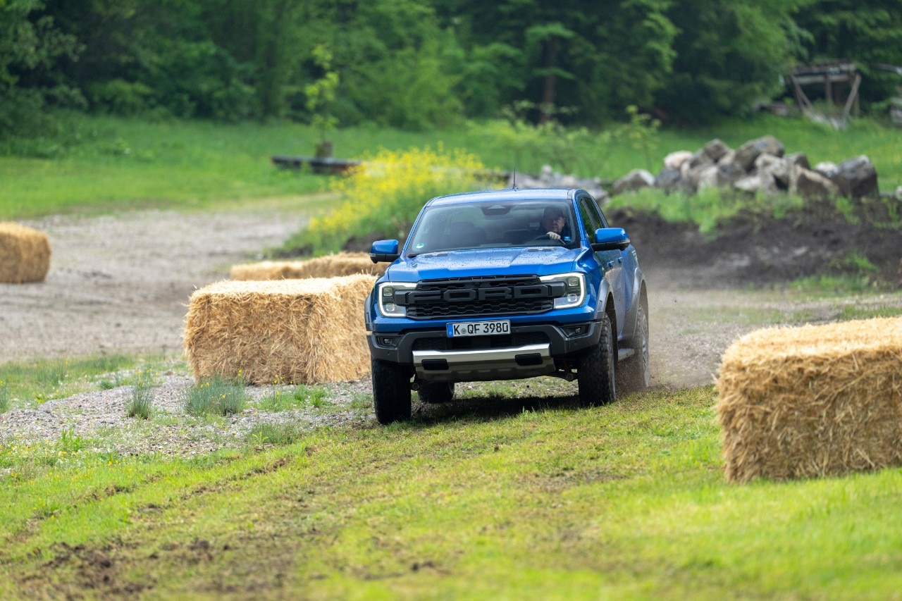 2026 ranger raptor jump 13