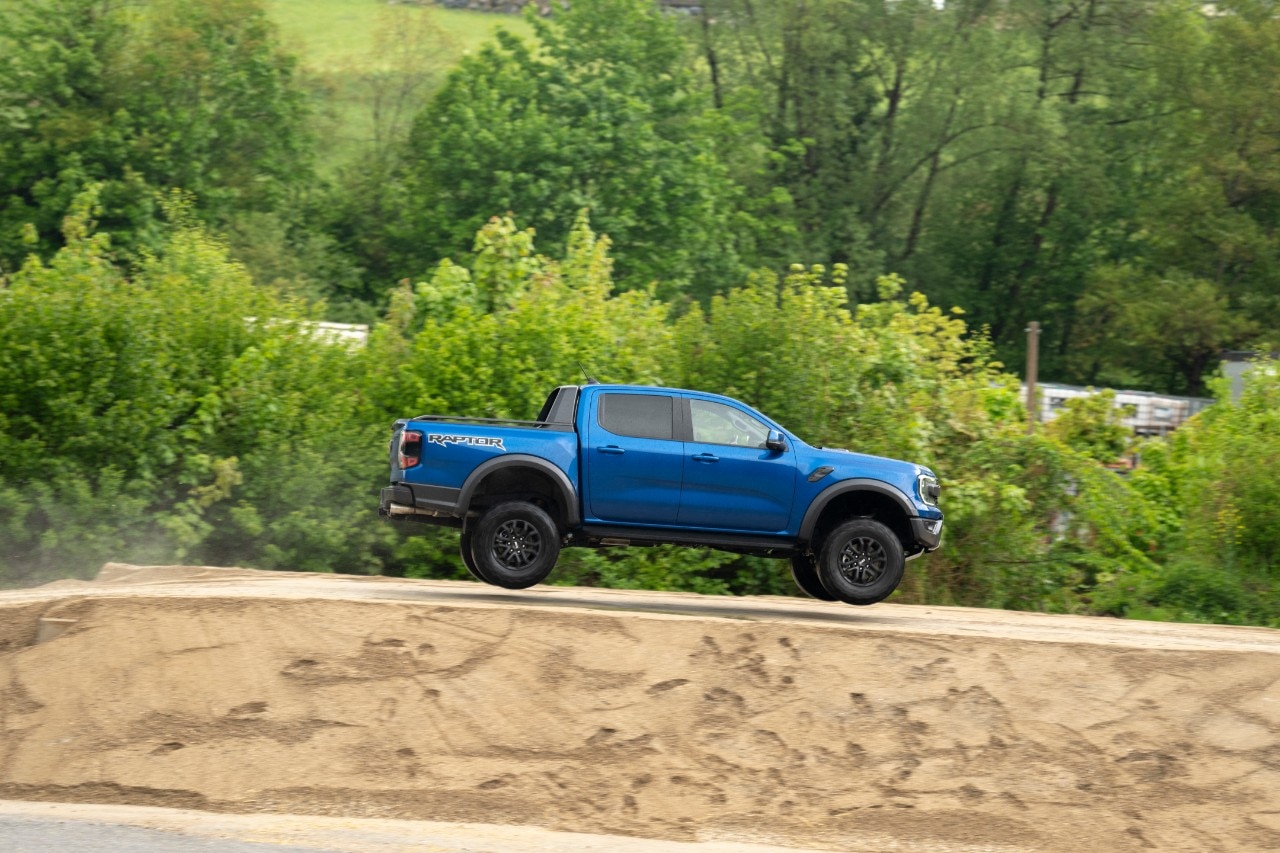 2026 ranger raptor jump 5