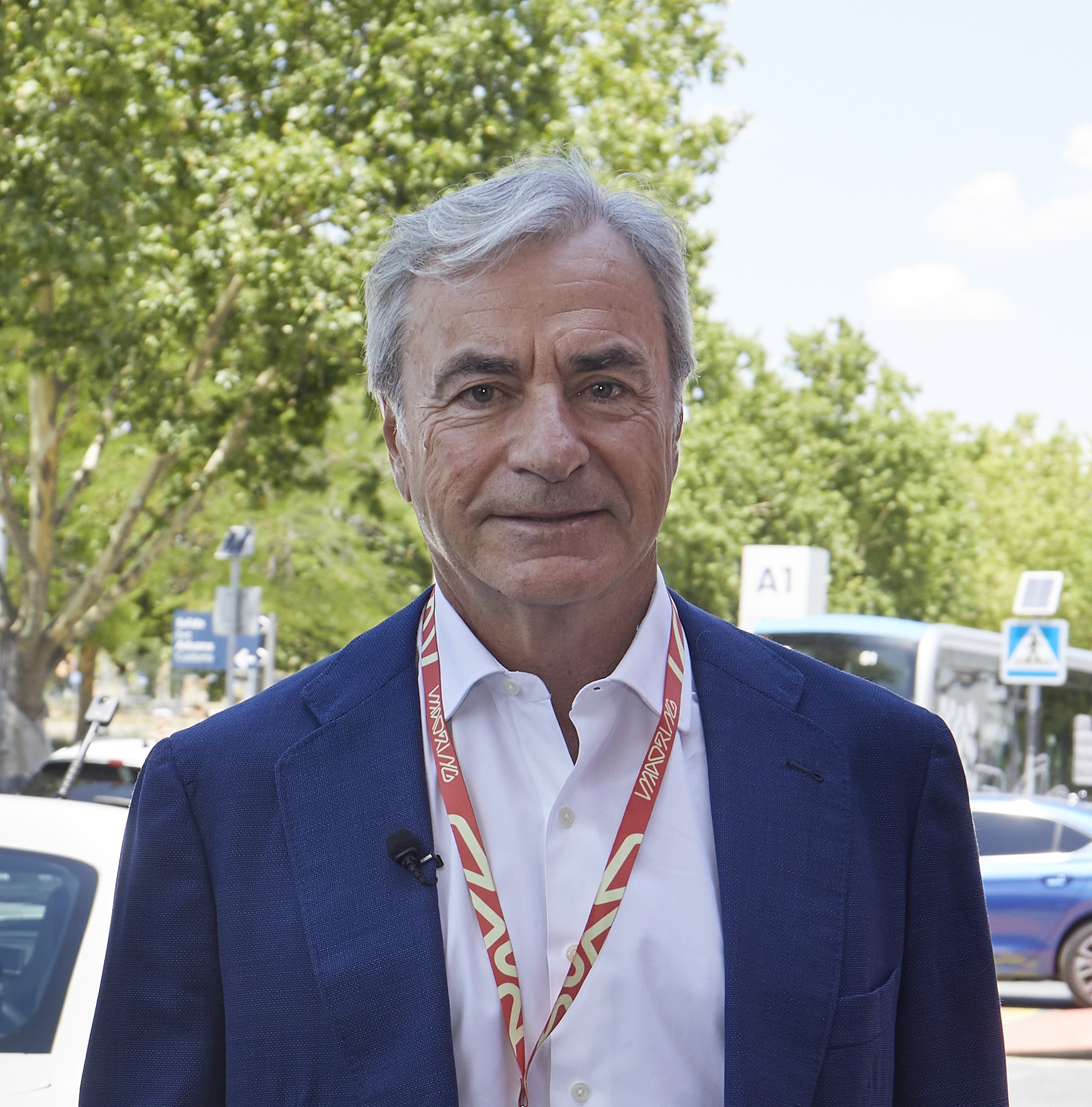 Carlos Sainz Snr with the 2026 Ford Mustang GTD