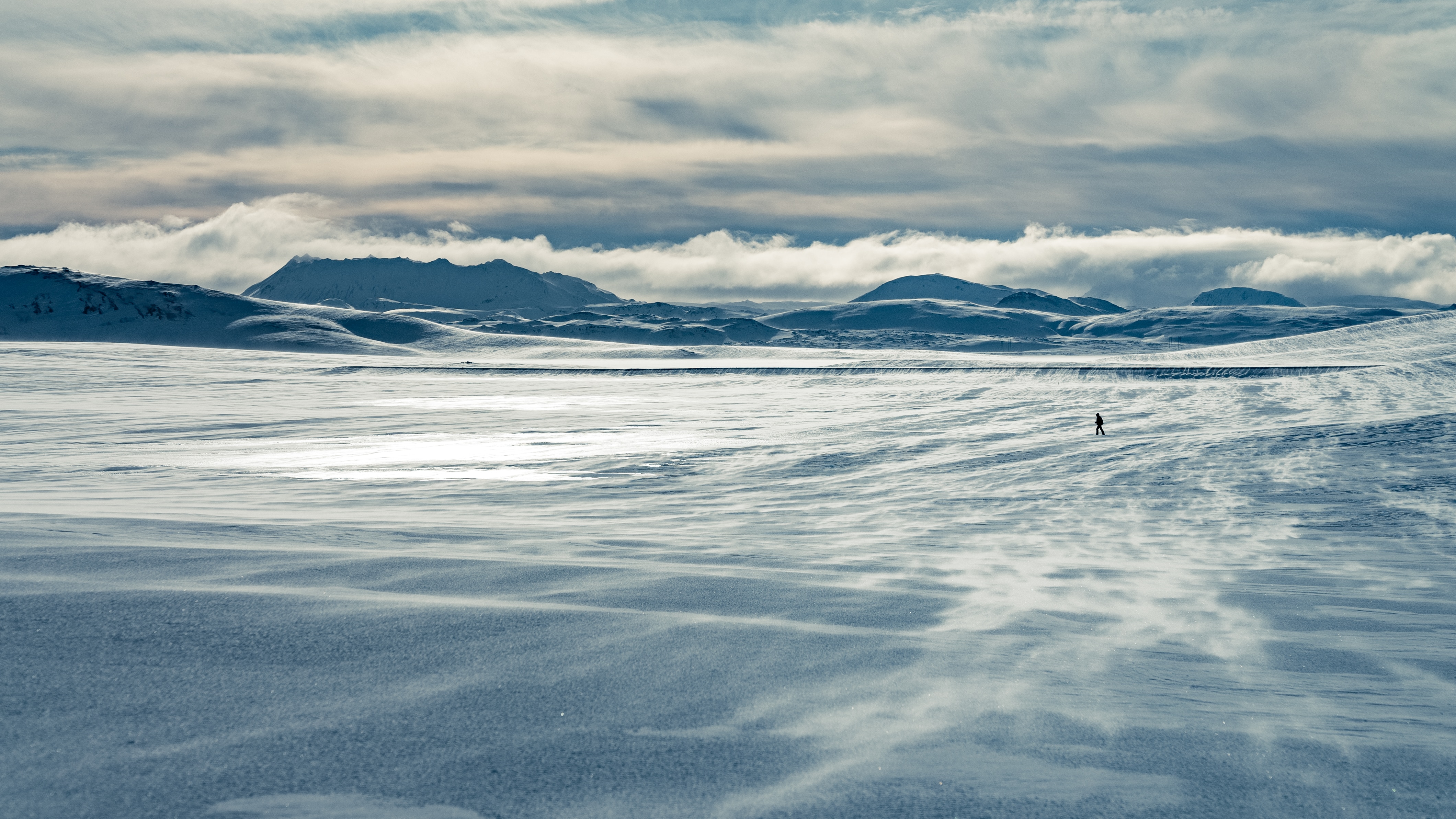 Look closely to spot Siggi, dwarfed by the snowy landscape. A representation of the message he tries to impart on people, that we are small parts of the Earth, surrounded by nature and we must work hard to preserve its beauty.