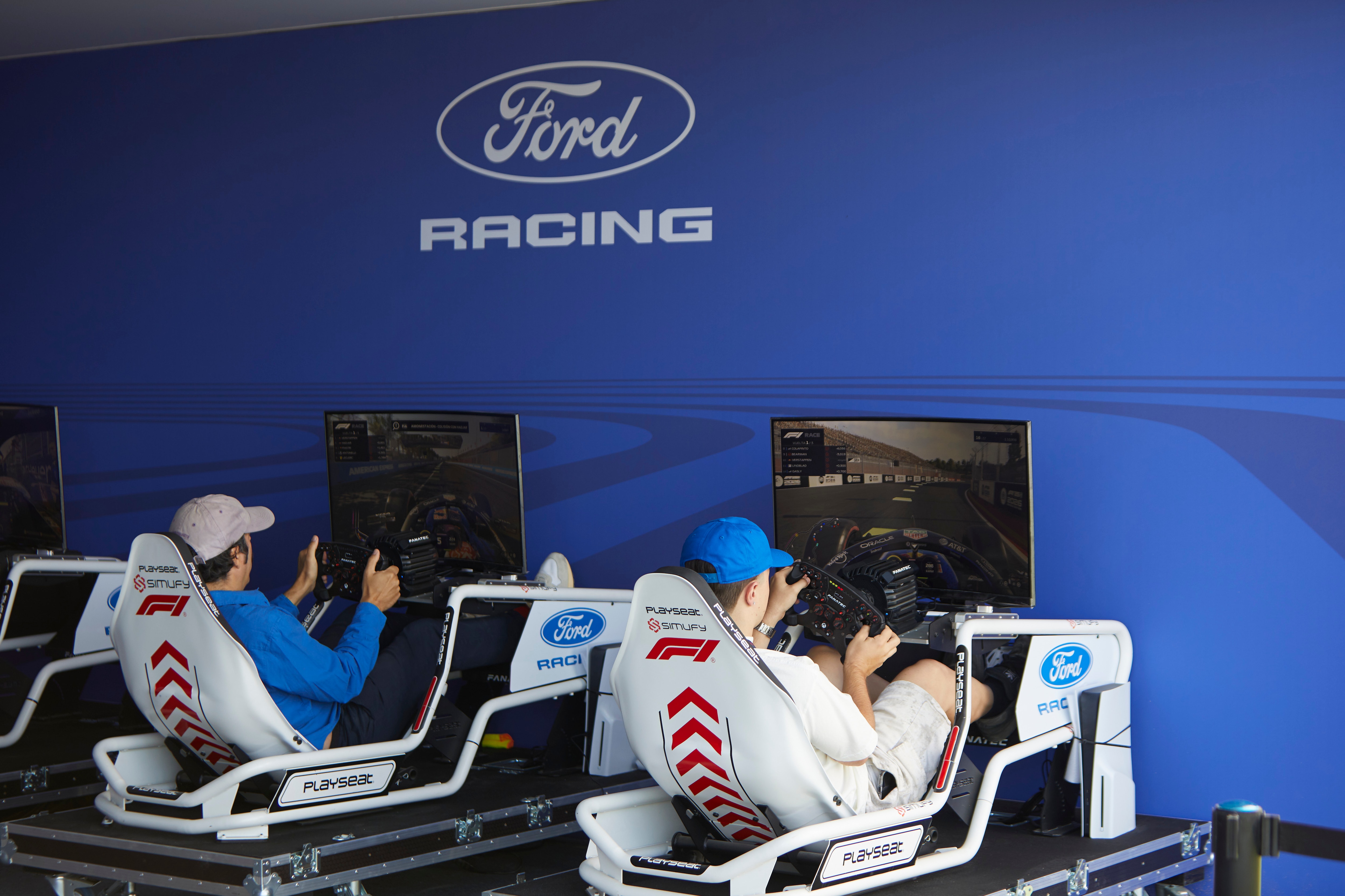 Formula 1 is back in Madrid, and Ford is celebrating with a 7,000 m2 Fan Zone. Discover a unique rally circuit, pro simulators, classic cars, and interactive digital experiences.