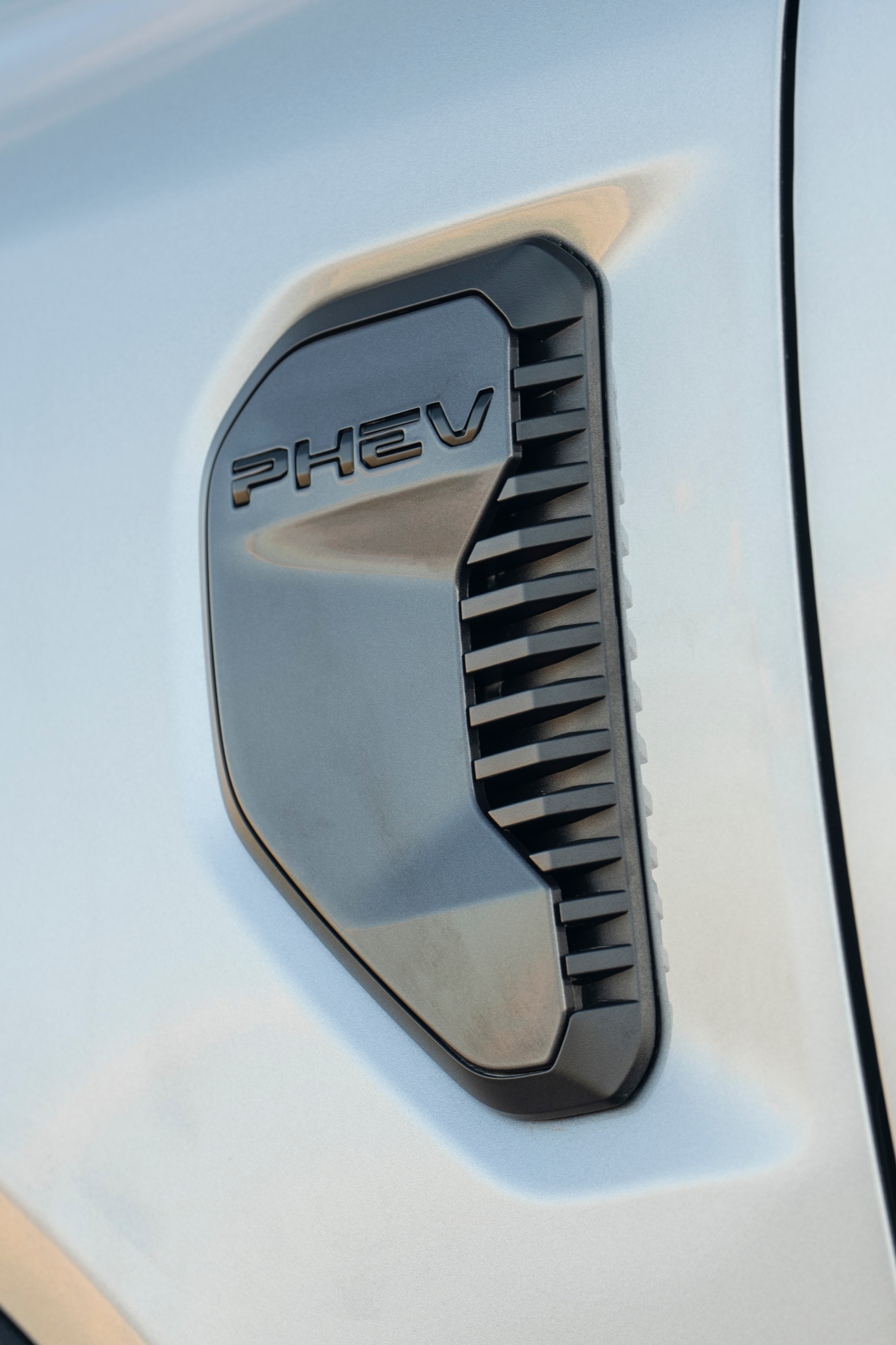 The new Ranger Double Cab 2-Seat is introduced in Wildtrak specification with both PHEV and diesel powertrains options.