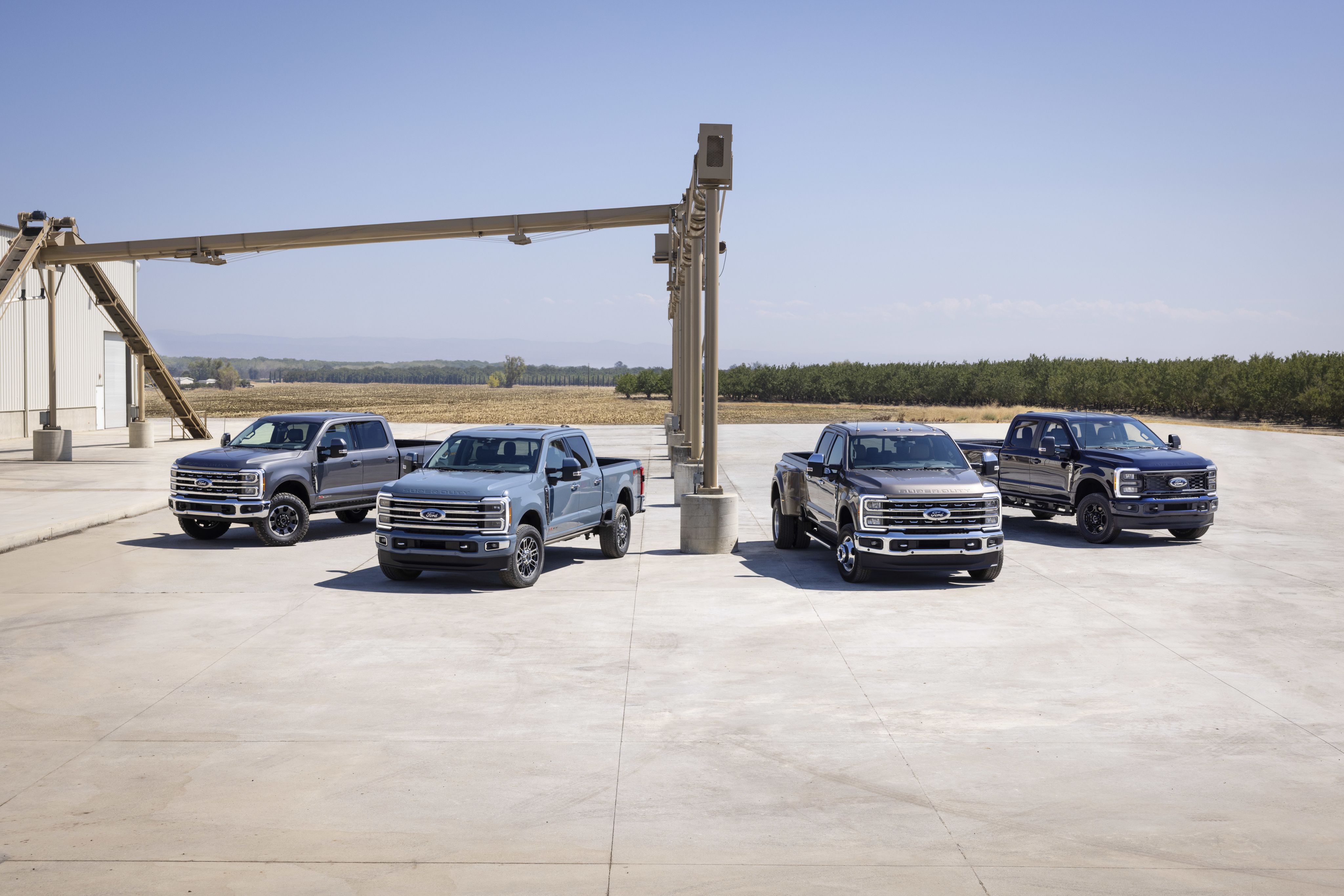 Ford Pro Demand Drives F-Series Super Duty Production Expansion to Canada, with Future Multi-Energy Technology