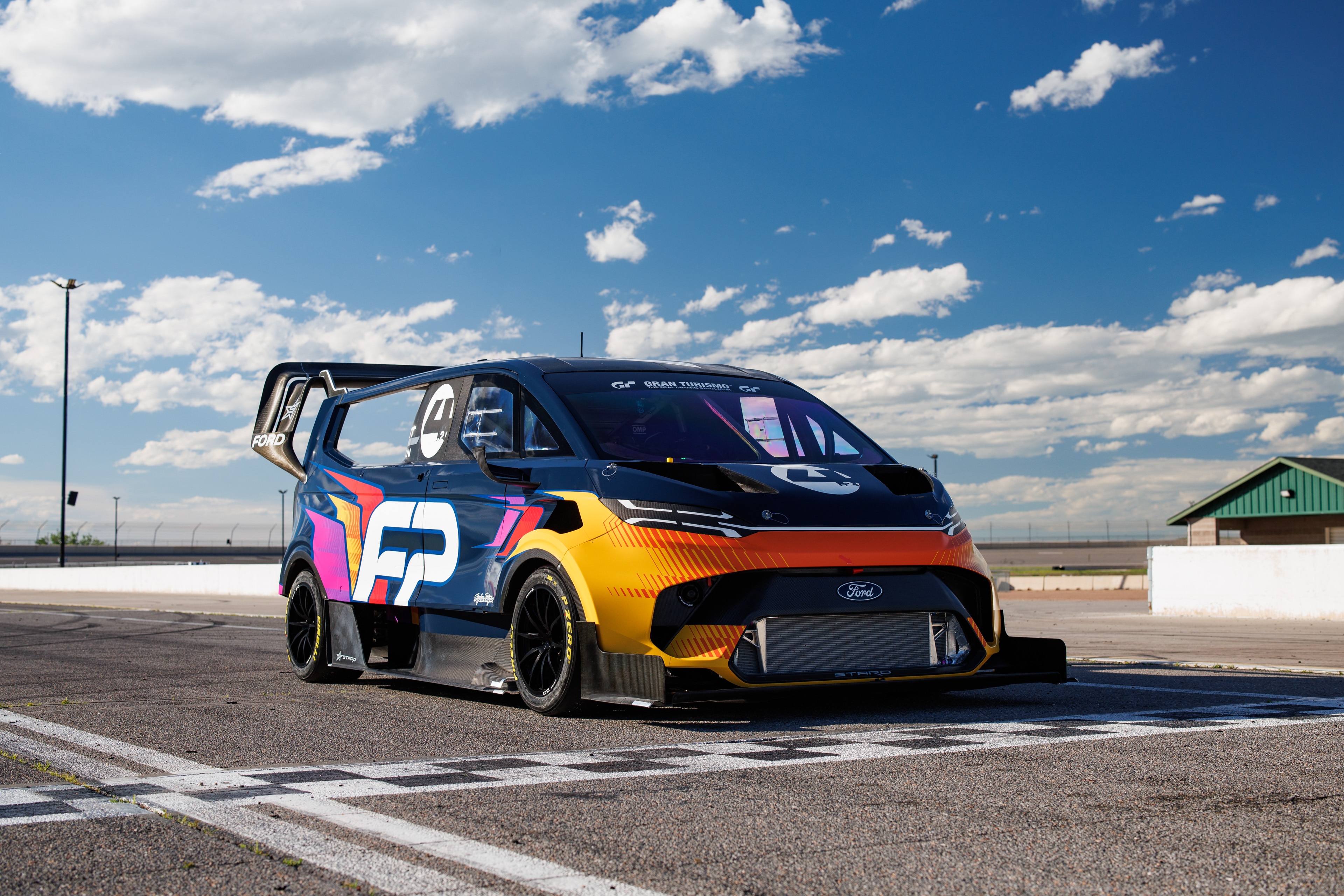 The SuperVan 4.2, a further-developed version of SuperVan 4, has undergone a complete redesign of aerodynamics to increase downforce – now creating more than 1,995 kg at 150 mph (240 km/h).