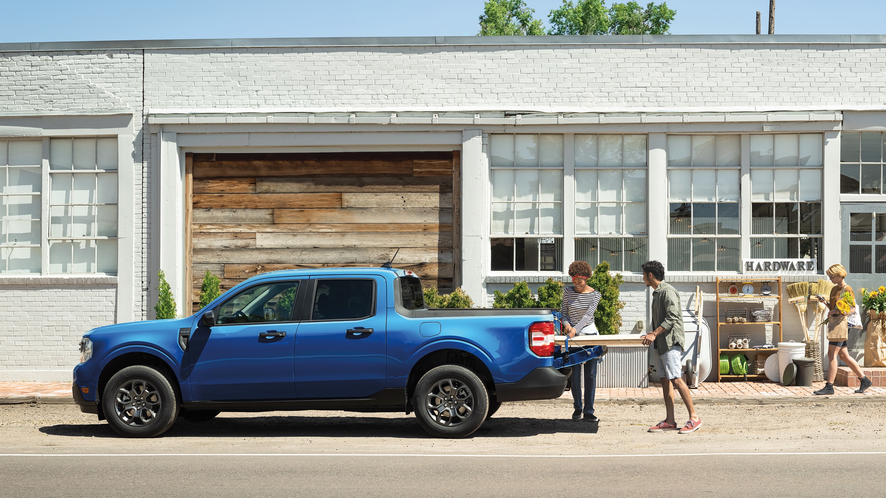 Preproduction model shown. Available early 2025.