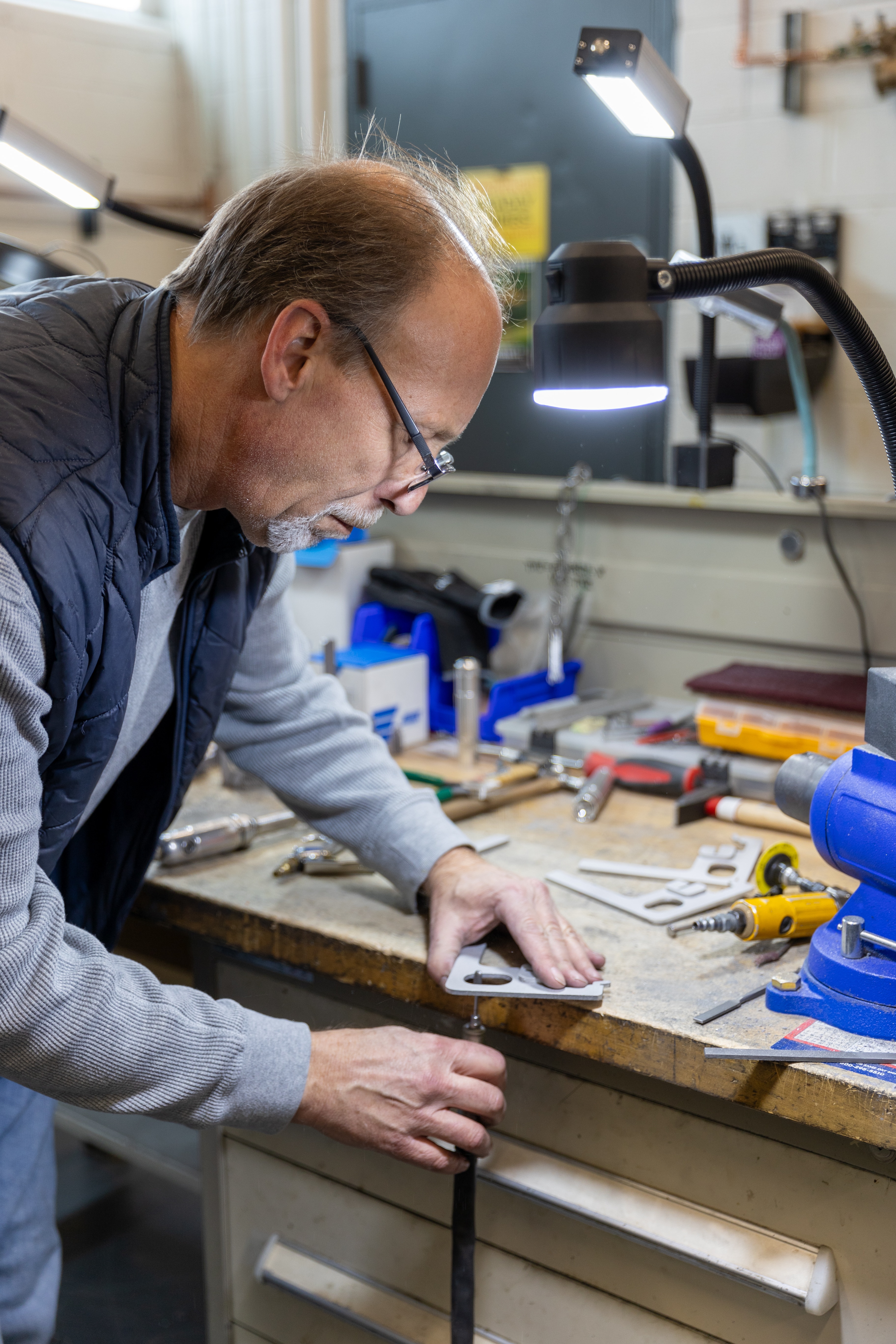 The use of these parts in the high-speed proving grounds of F1 circuits requires robust scanning and testing from different areas of Ford.