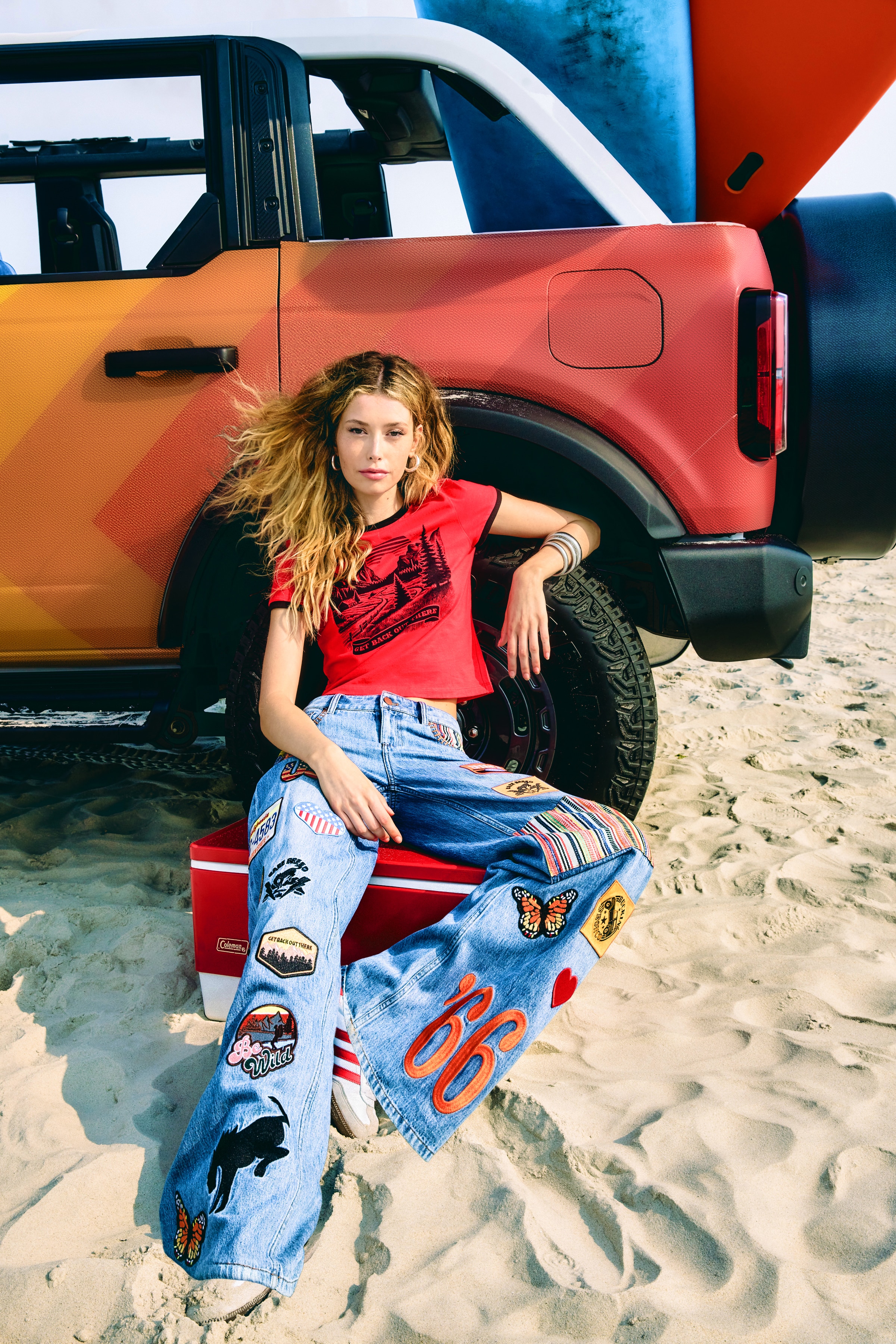 Ford Brand Design exists to shape how Ford tells its story visually. But we’re also consulted, from time to time, to work with partners and push the boundaries of what’s possible within a specific vehicle’s design framework. Ford’s latest effort is a collaboration with fashion brand alice + olivia by Stacey Bendet and Bronco. 