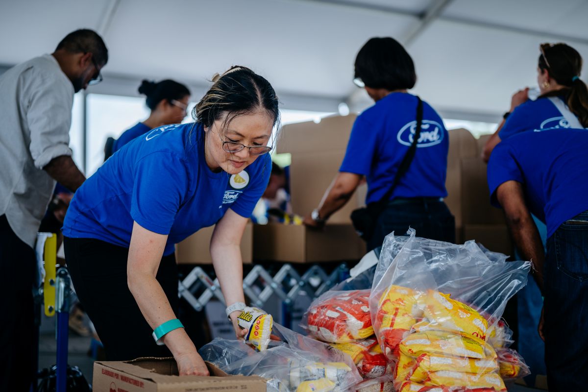 Ford Philanthropy is proud to announce an investment of $4 million to support fresh food access, with a dedicated focus on mobile food programs at over 20 local food banks and community organizations in Ford’s U.S. plant communities.