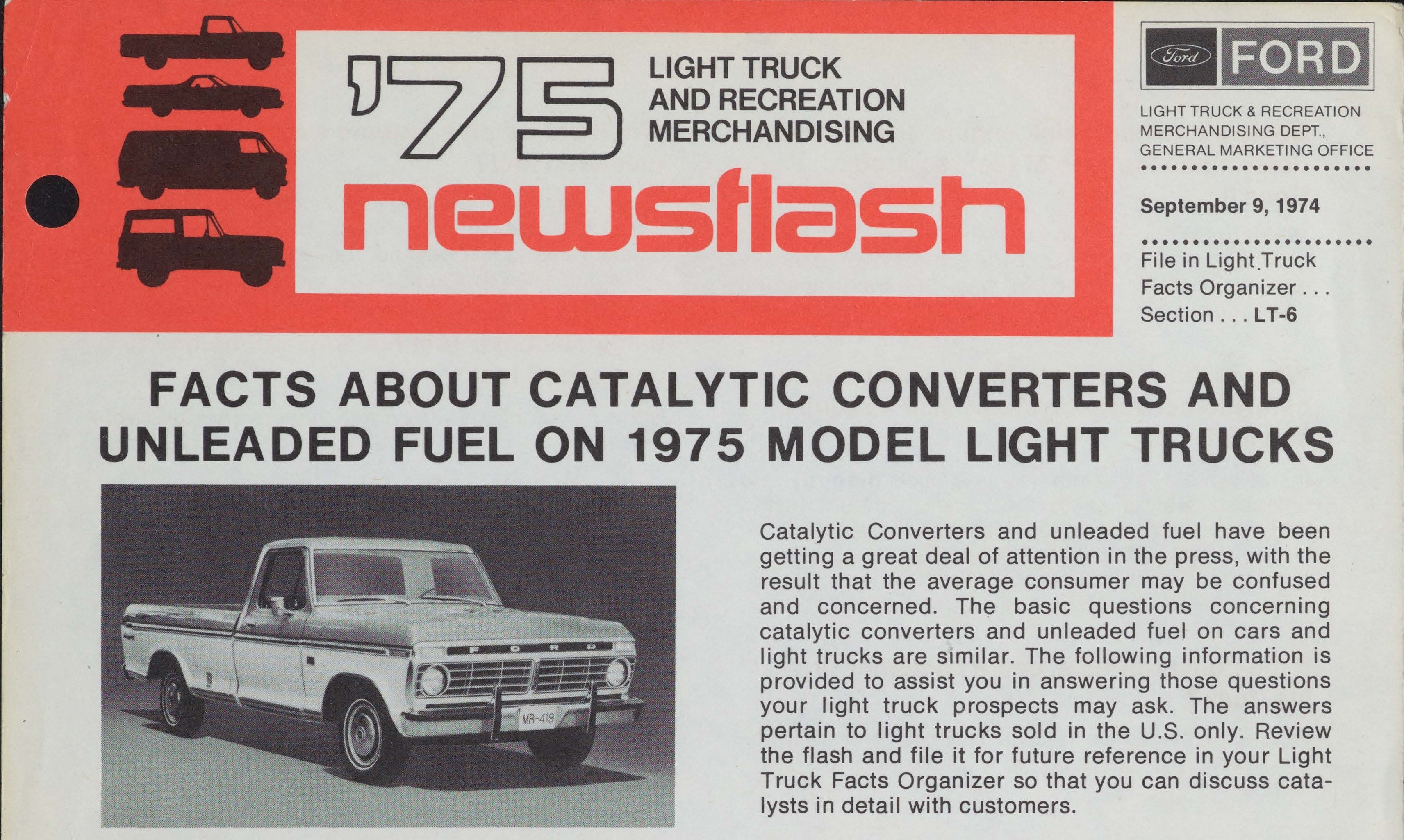 Pantalla De Platino Ford F150 En Un Concionario. El Ford F150 Tá