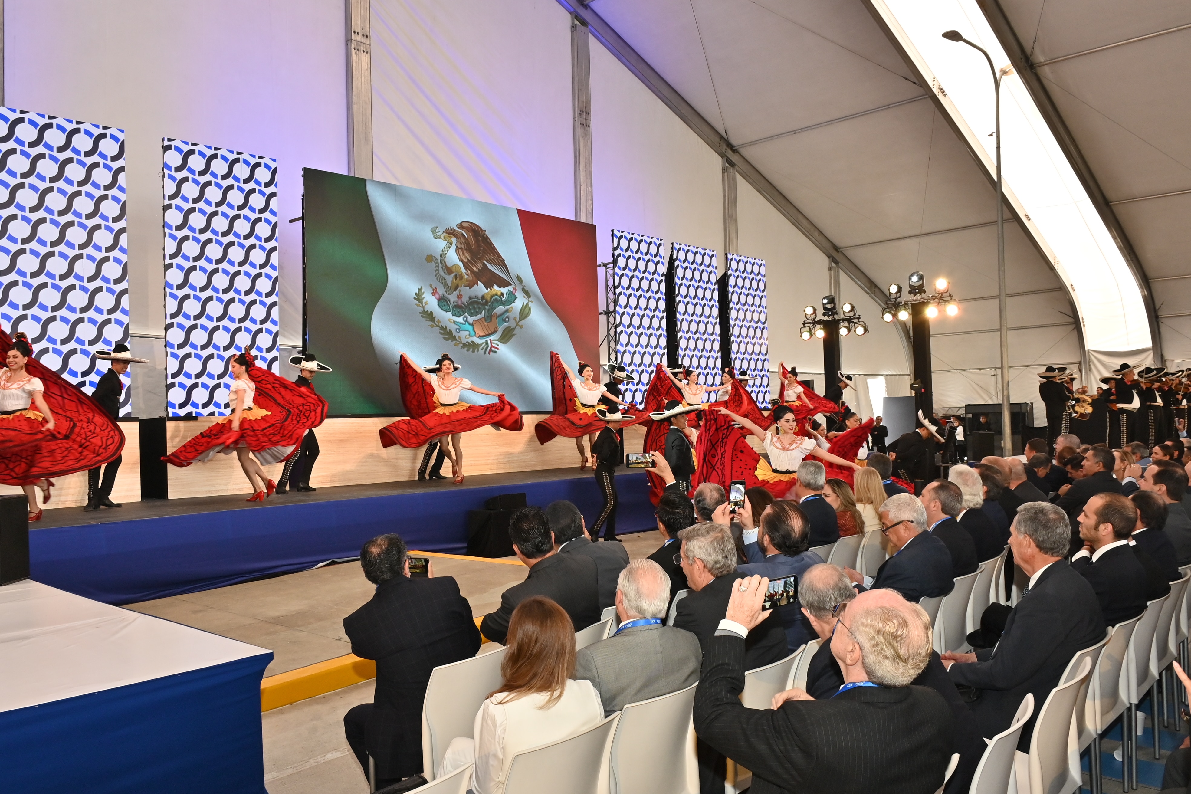 Ford of Mexico celebrates its 100th anniversary.