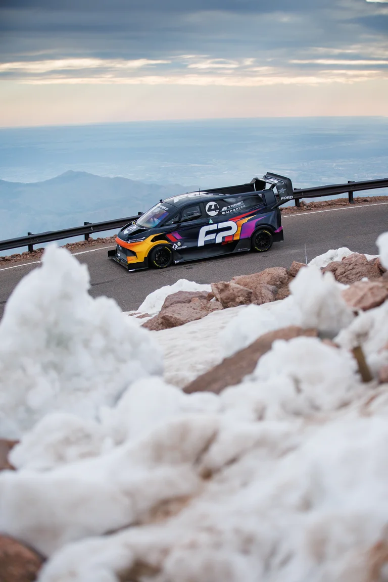 Zr3 Class Racing Ford beats the zr1/zr1x around the 'ring in a supervan - Ford Motor ...