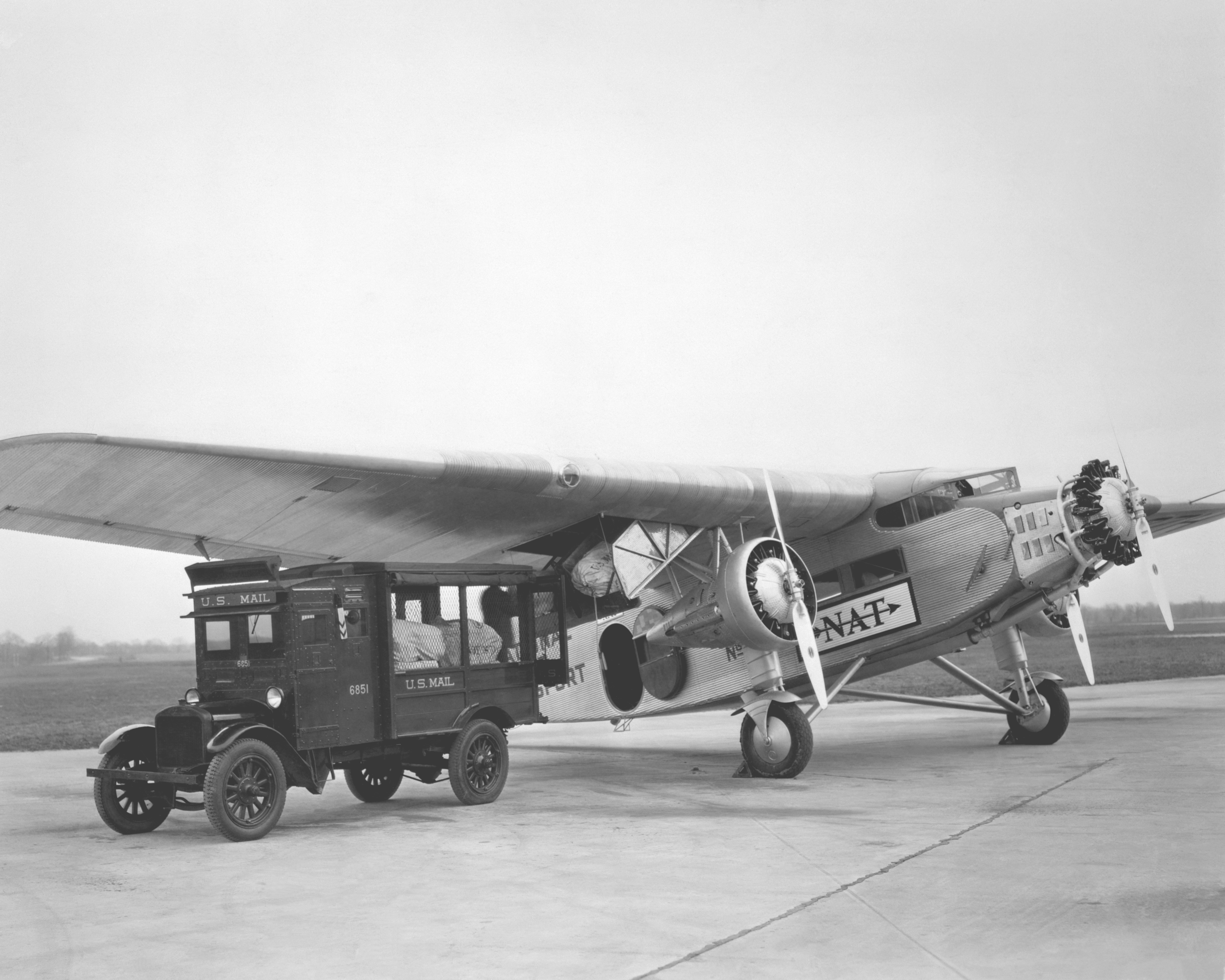 Tri-motor