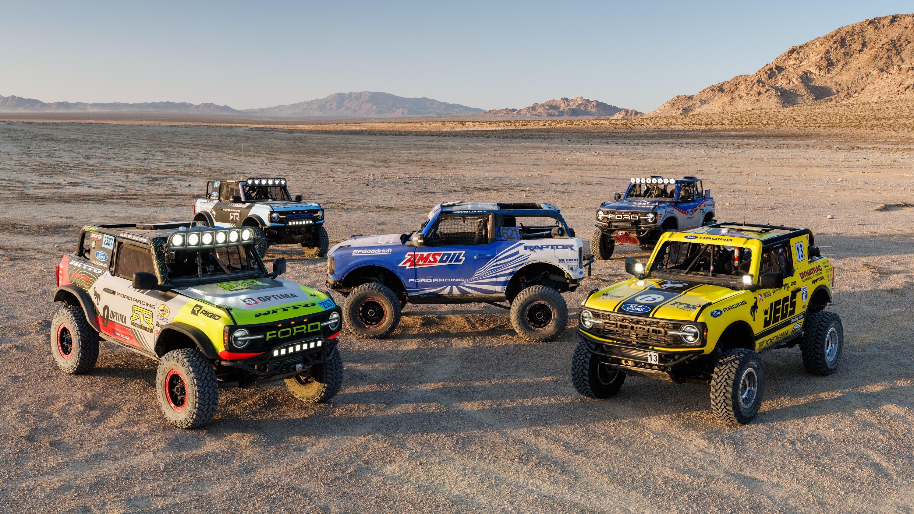 Five Bronco Raptor 4600s will compete in the 2026 King of the Hammers “Every Man Challenge.”