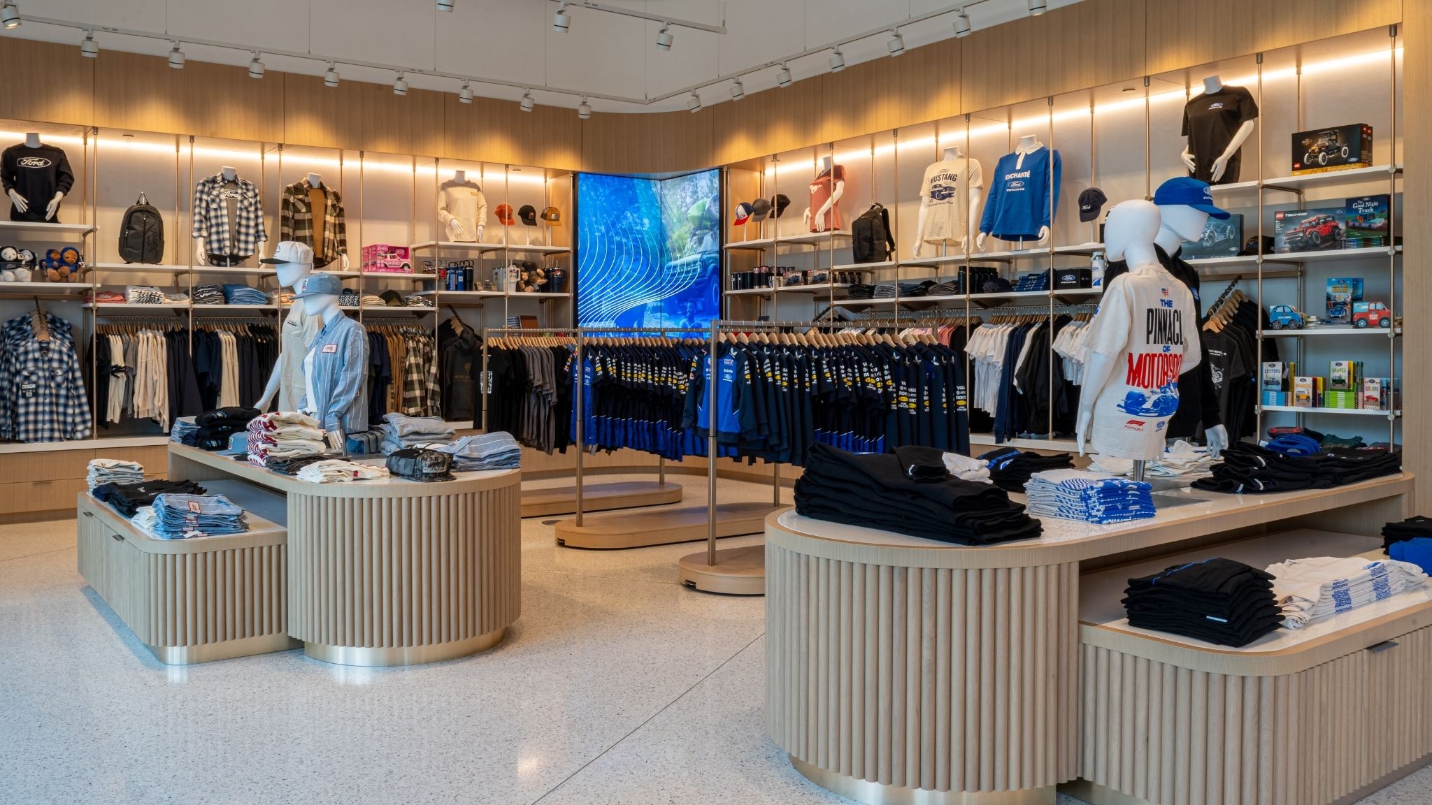 The new Ford retail store located inside World Headquarters opened Monday, welcoming visitors and employees alike.