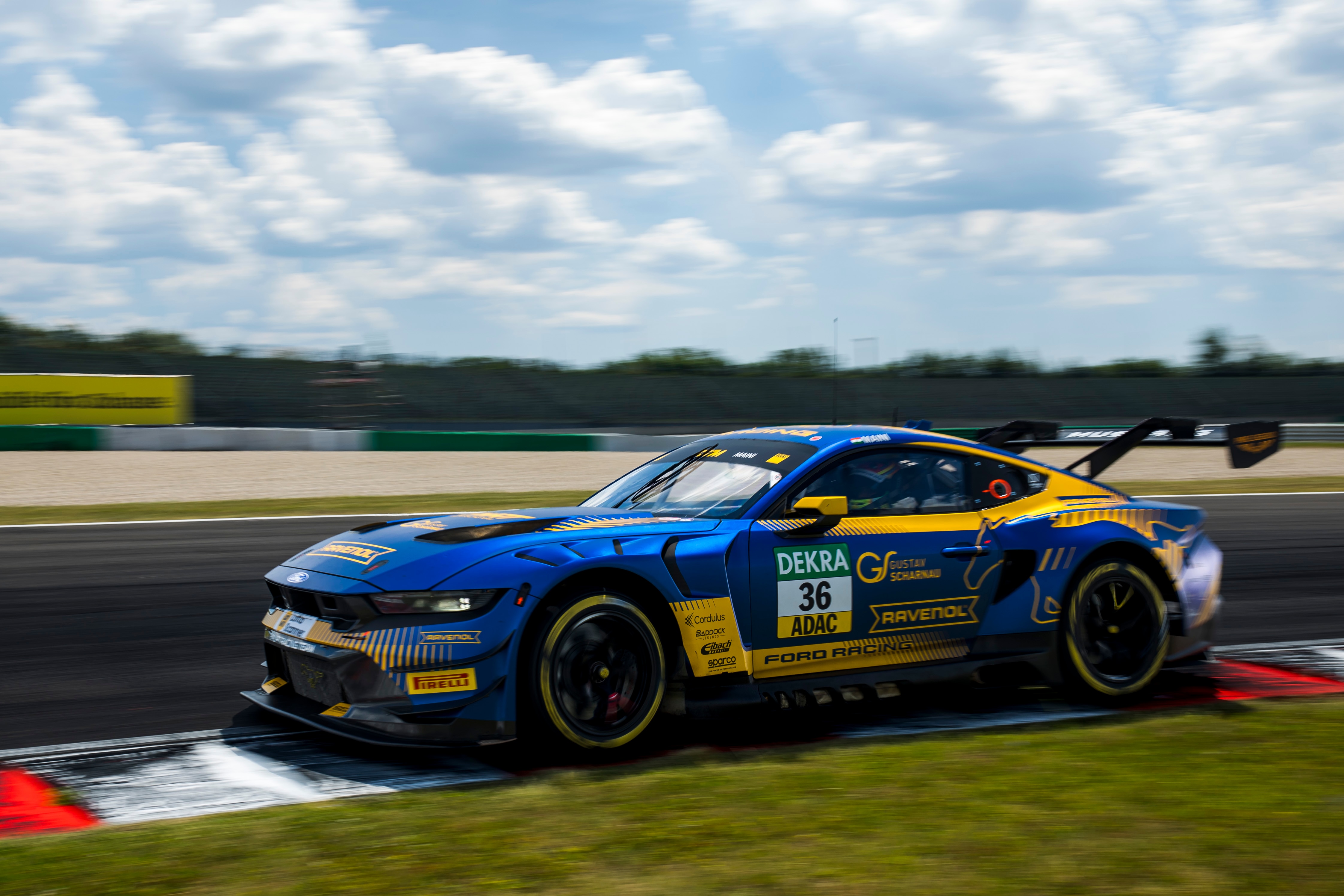 Spa is the ultimate endurance test — but Ford Racing brings this same drive to the sprint grids of DTM. Picture by Gruppe C Photography.