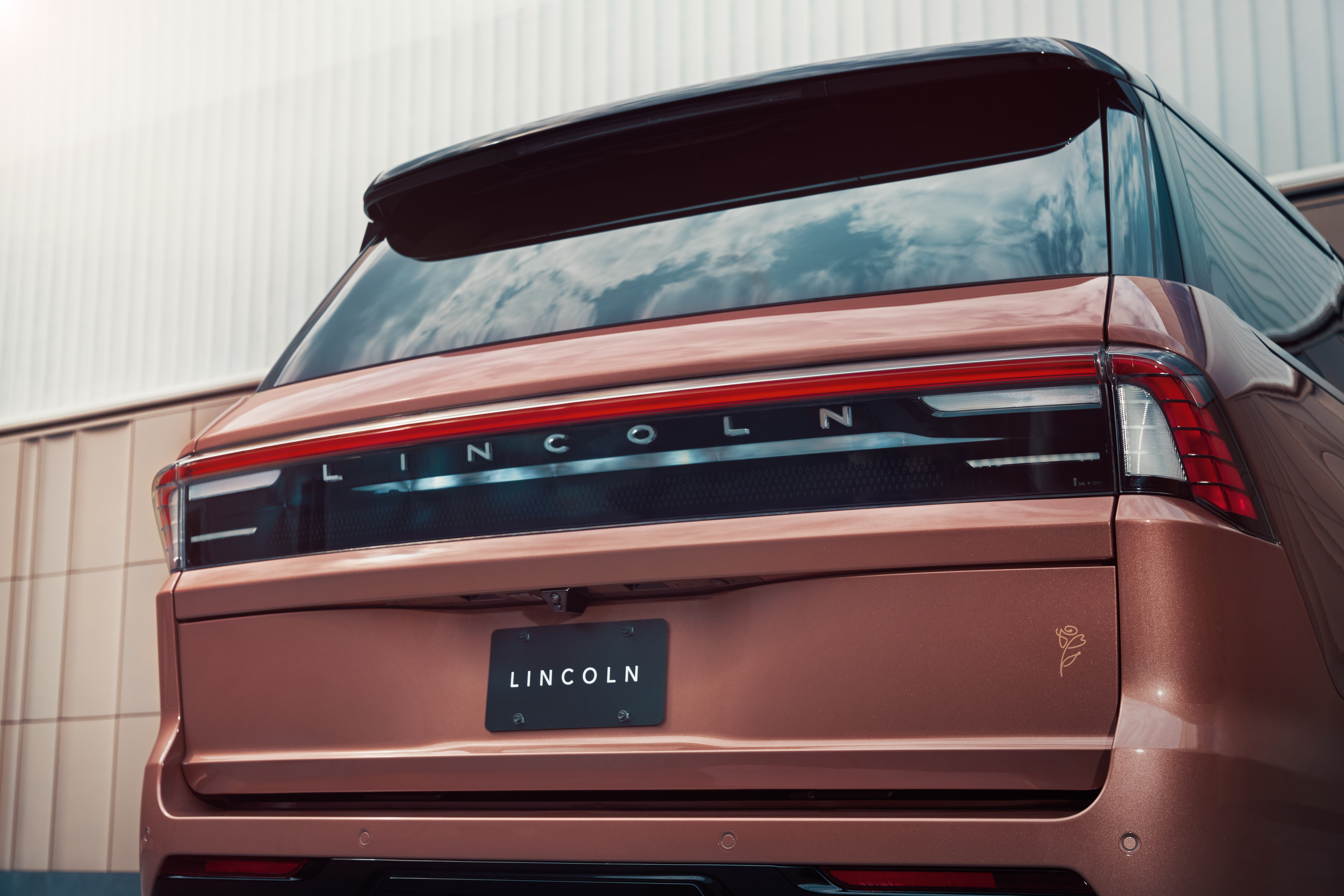 The vehicle was customized by Galpin Lincoln in Los Angeles, a partner with a long history of offering customization and personalization options to Lincoln clients. The result is a luxurious one-of-a-kind Navigator that reflects Serena’s individuality, strength, and grace.