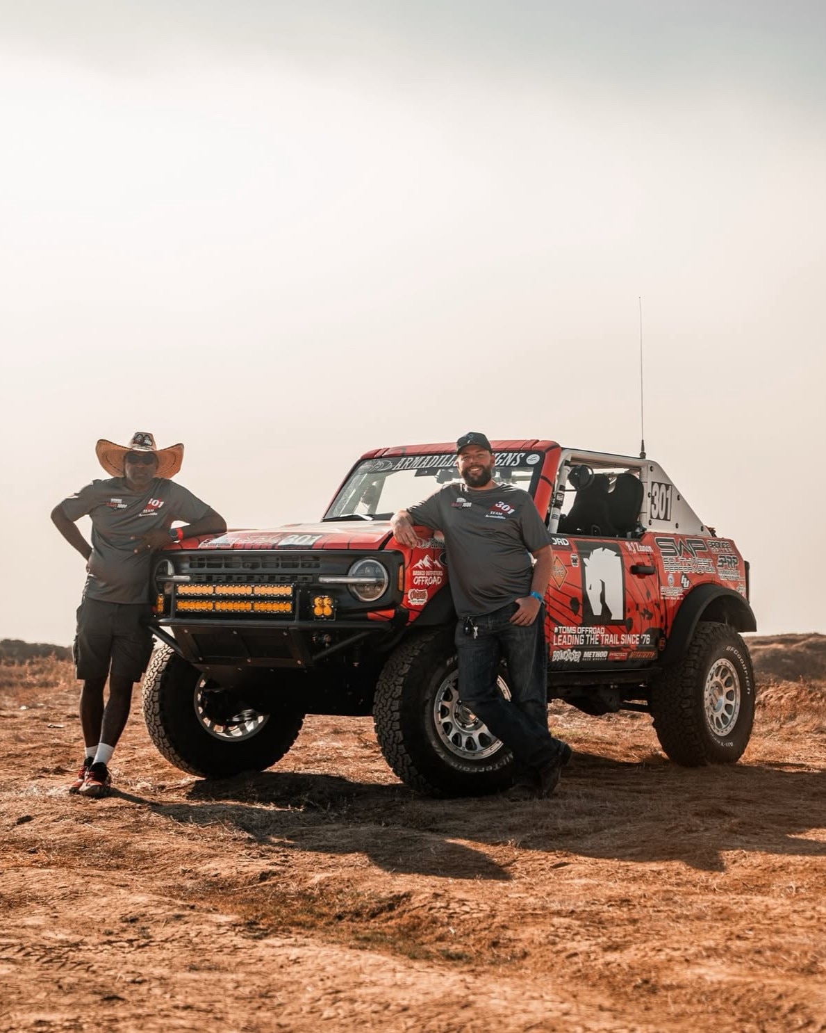 ザ・プロス・アンド・コンズ・オブ・ビッチ・ハイキング How a Fighter Pilot, a Wrecked Bronco, and a Band of Strangers