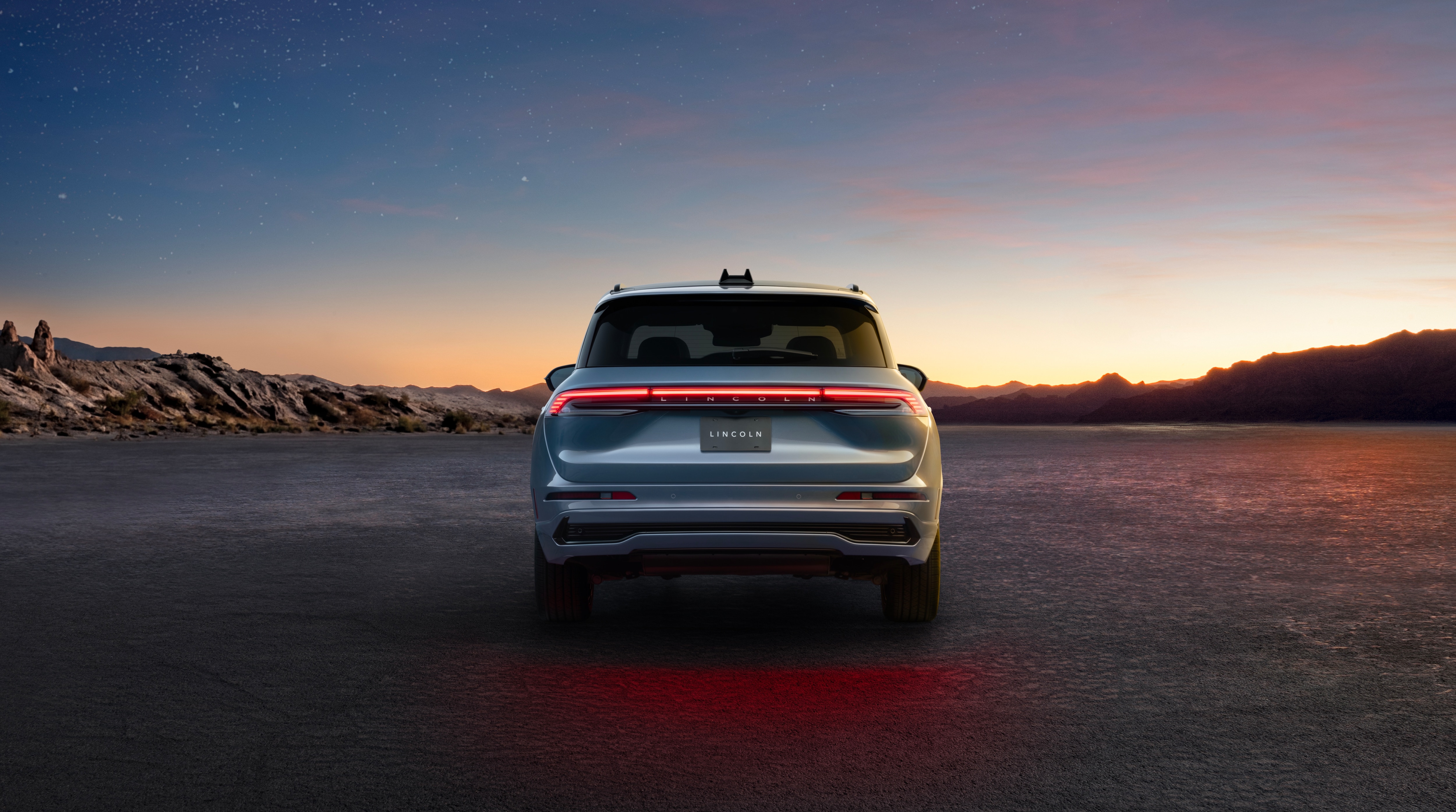 Discover the 2027 Lincoln Corsair Hybrid. Featuring standard 305-hp hybrid AWD power, standard BlueCruise hands-free driving, and a serene, redesigned cabin. 