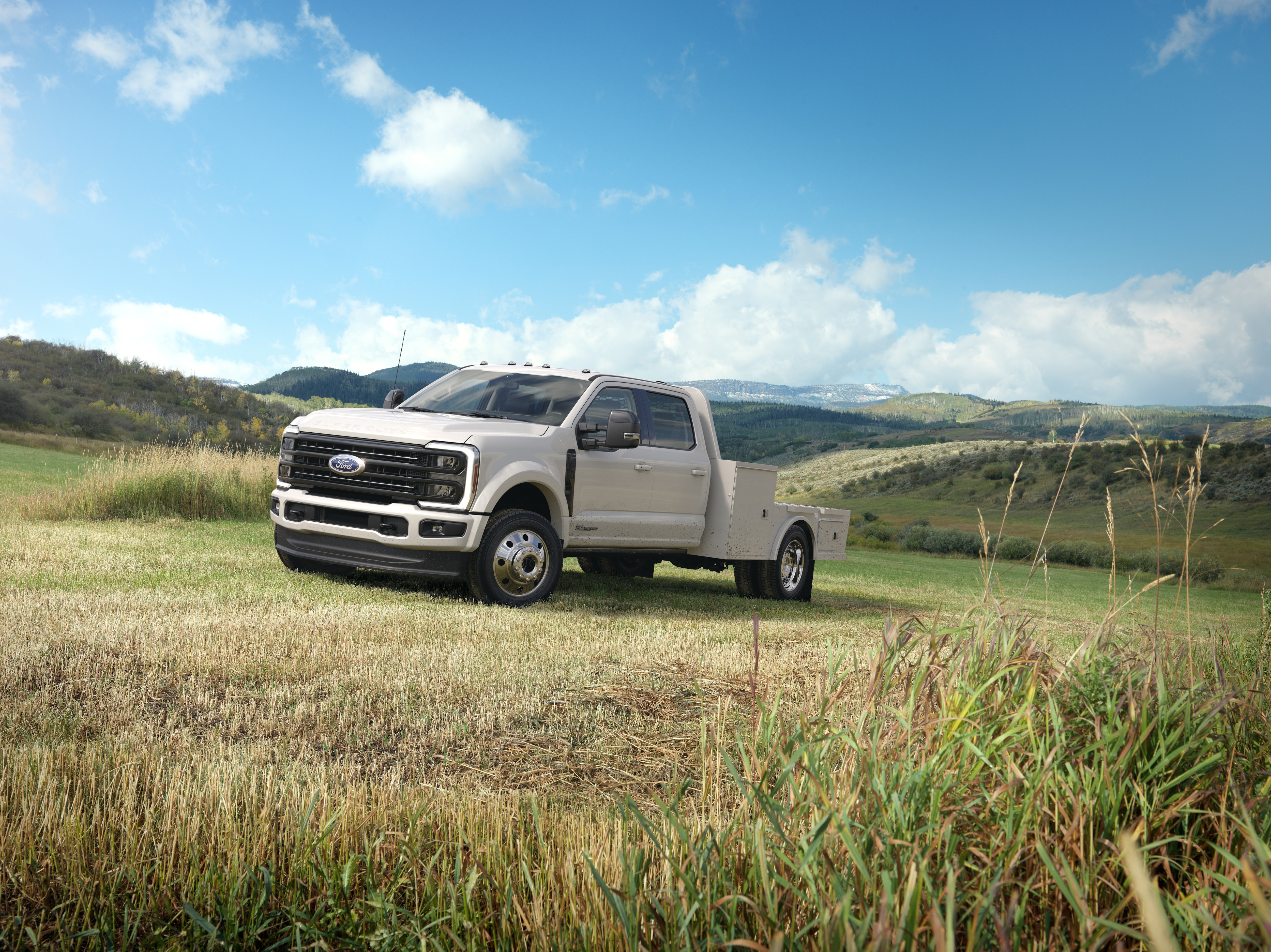 2027 Super Duty® F-550® Platinum® Chassis Cab with aftermarket equipment shown.   