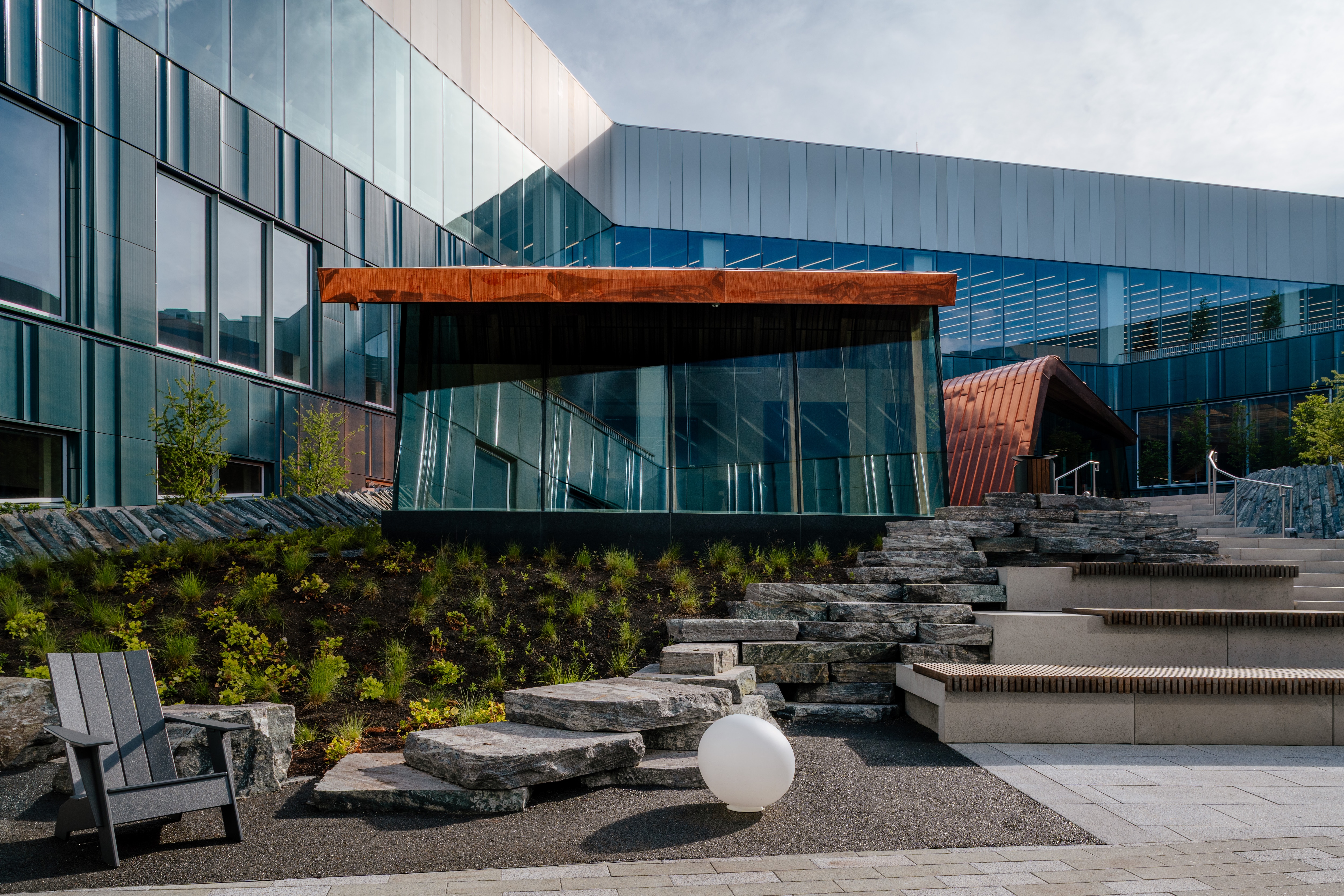 All six Michigan-themed courtyards are now open for employees to experience throughout their workday, including the highly anticipated Great Lakes Courtyard.