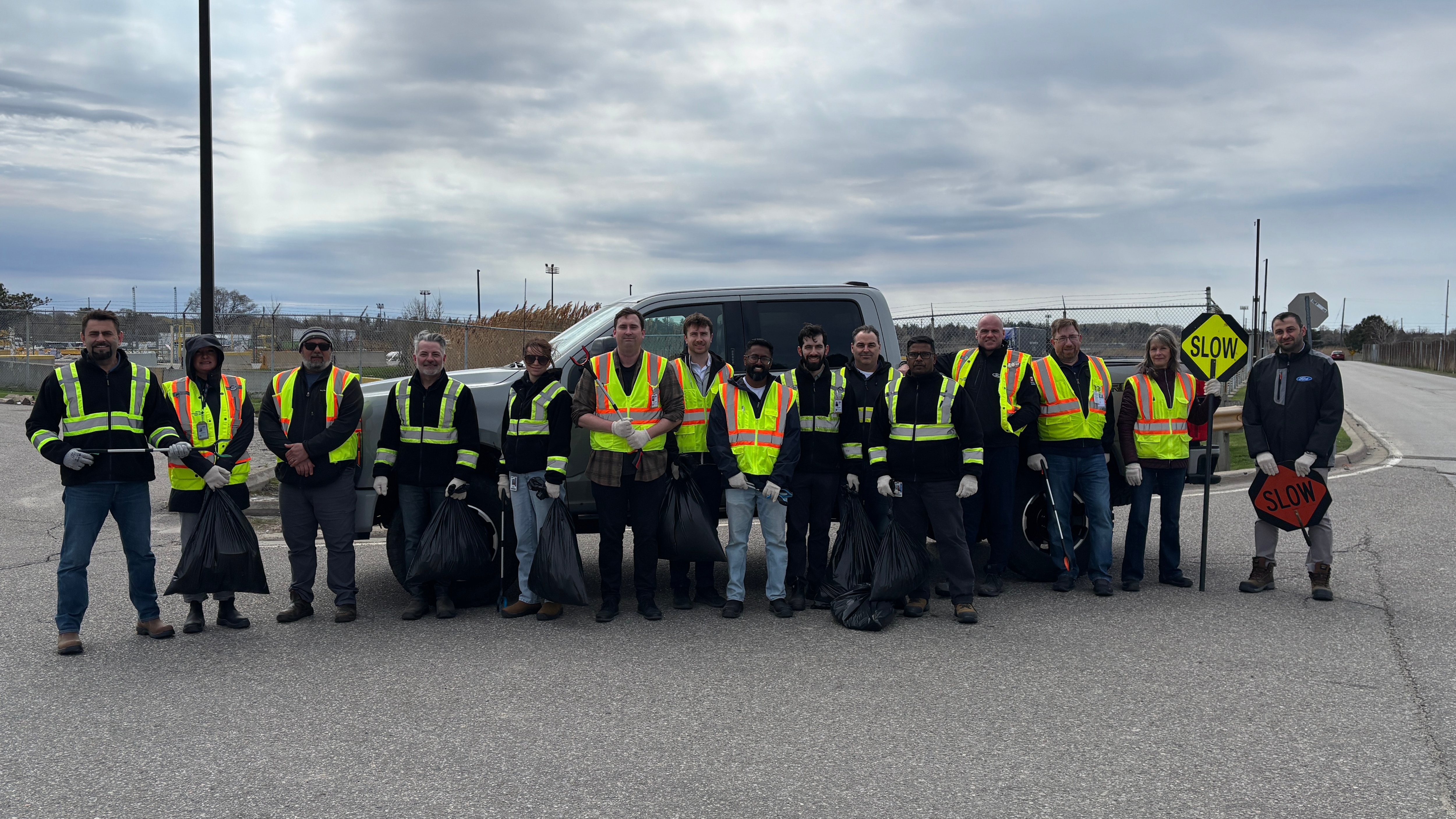 Ford employees from the OAC made their community a little cleaner and a lot more beautiful, one bag of trash at a time.
