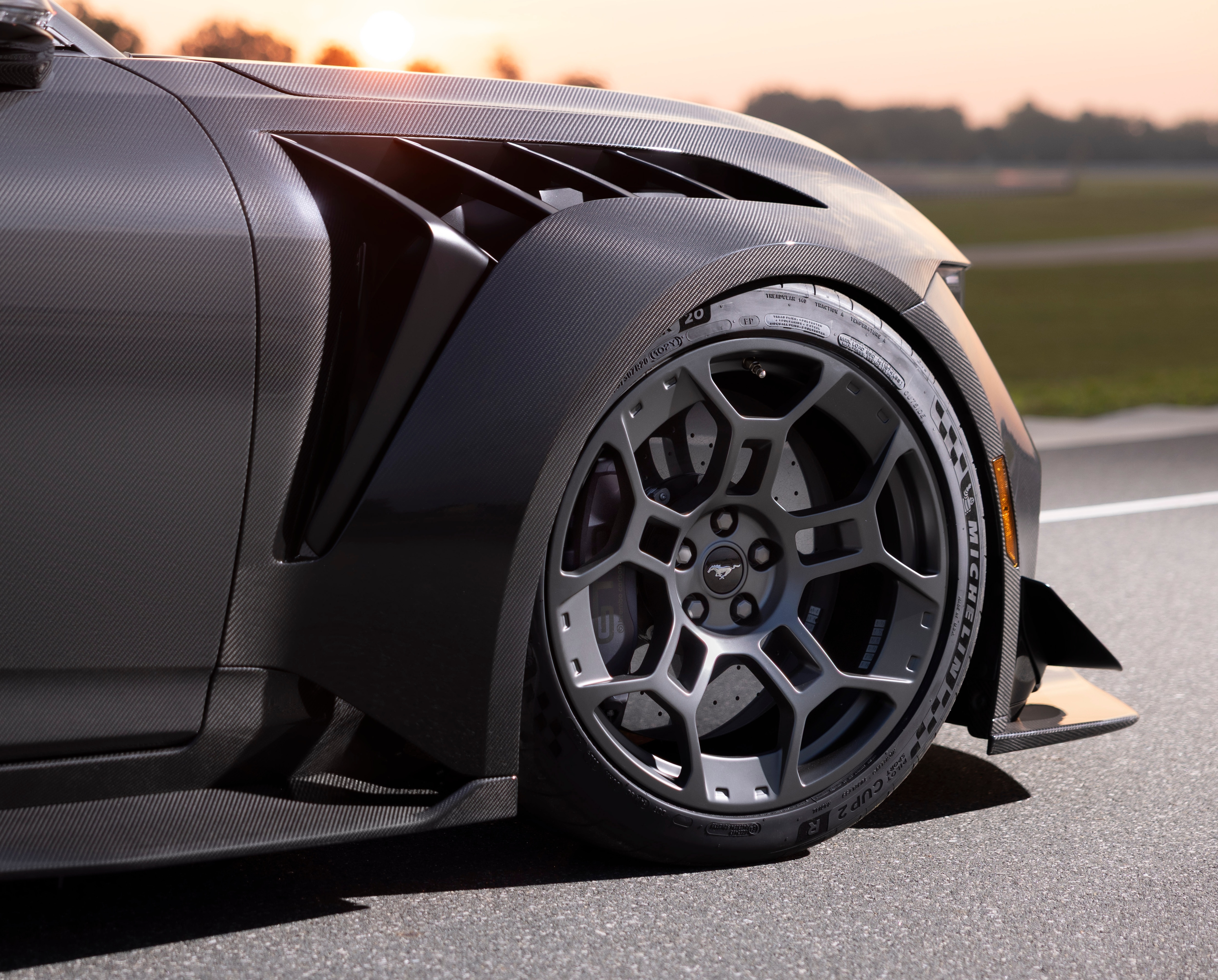 Close-up of the new Mustang Liquid Carbon wheel.