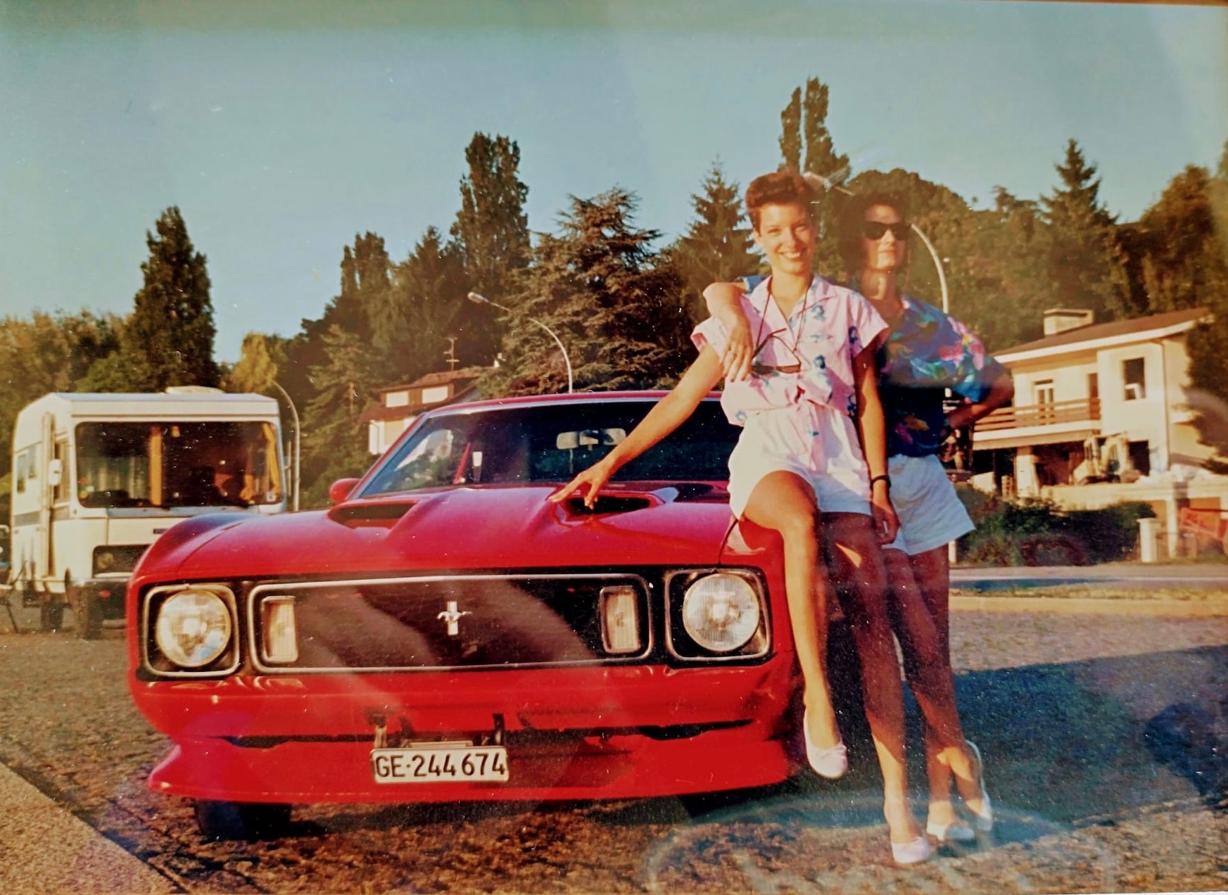 【XXL相当 現行】サウンドマン hummingbird hills 刺子JKT Swiss Couple Travels Nearly 5,000 Miles to Chase Racing Dream